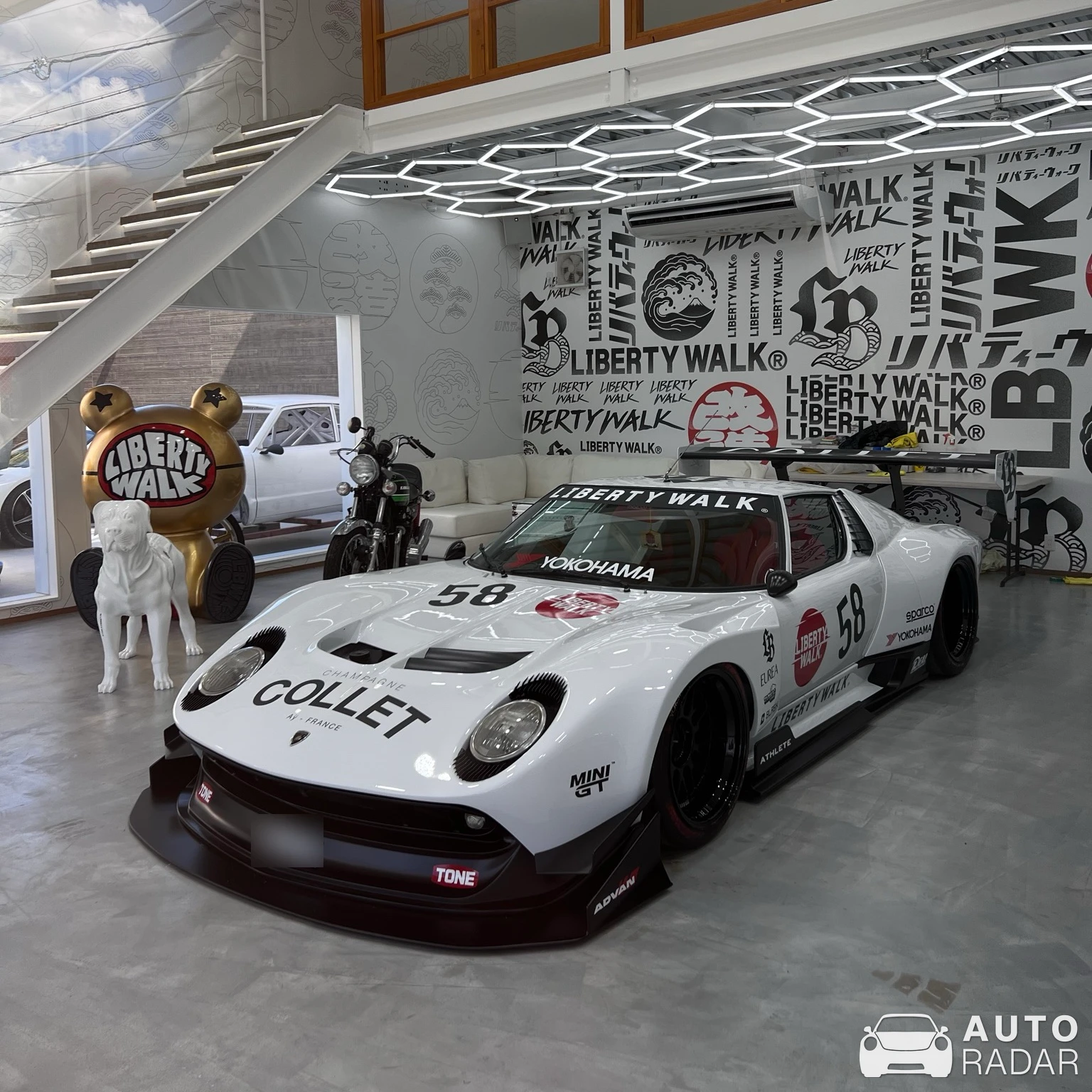 LB Silhouette Works GT Lamborghini Miura spotted in Owariasahi