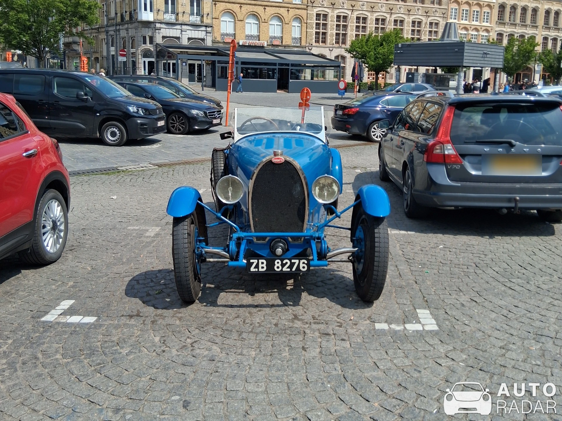 Bugatti Type 43 Grand Sport spotted in Ieper, België