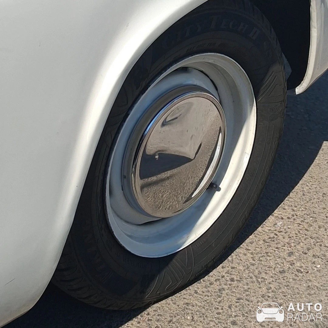 Ford Consul spotted in Glyfada