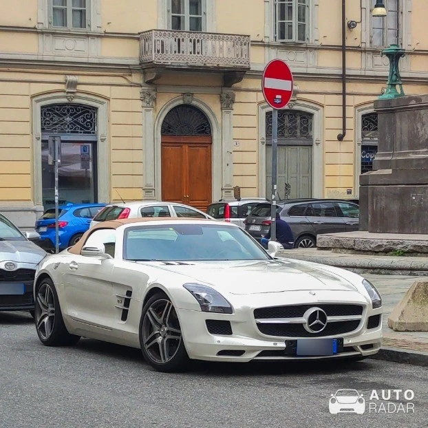 Mercedes-Benz SLS AMG GT Roadster spotted in Torino, Italy