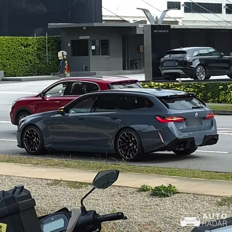 BMW M5 G99 Touring spotted in Singapore, Singapore