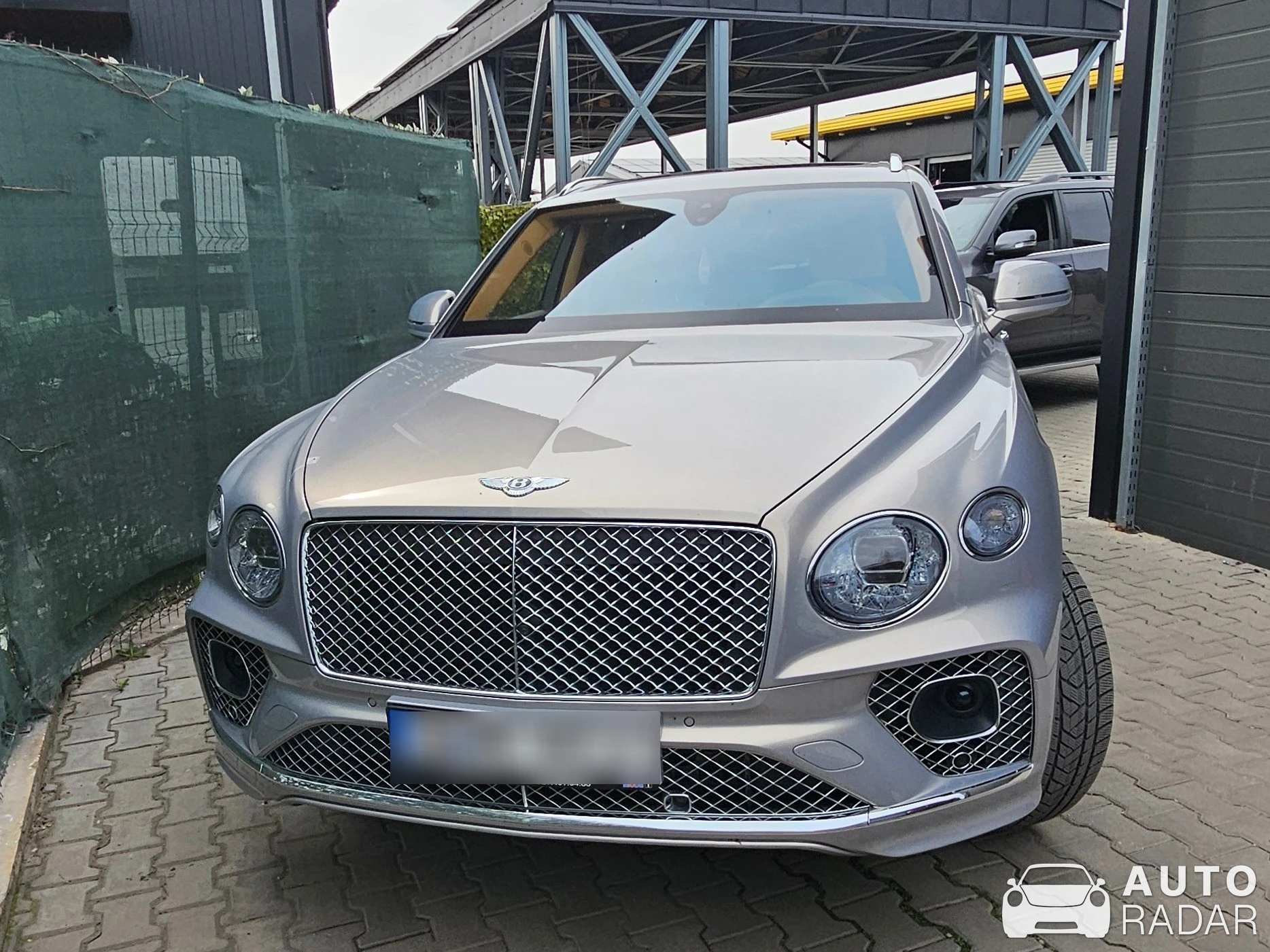 Bentley Bentayga Hybrid 2021 First Edition spotted in București