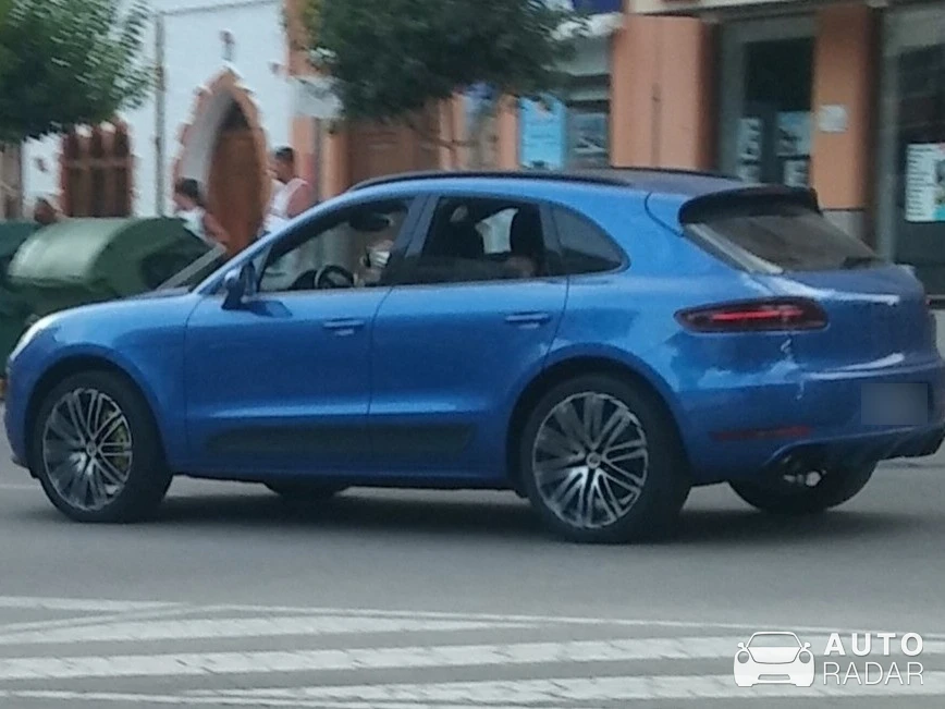 Porsche Macan S spotted in Cullera, Spain