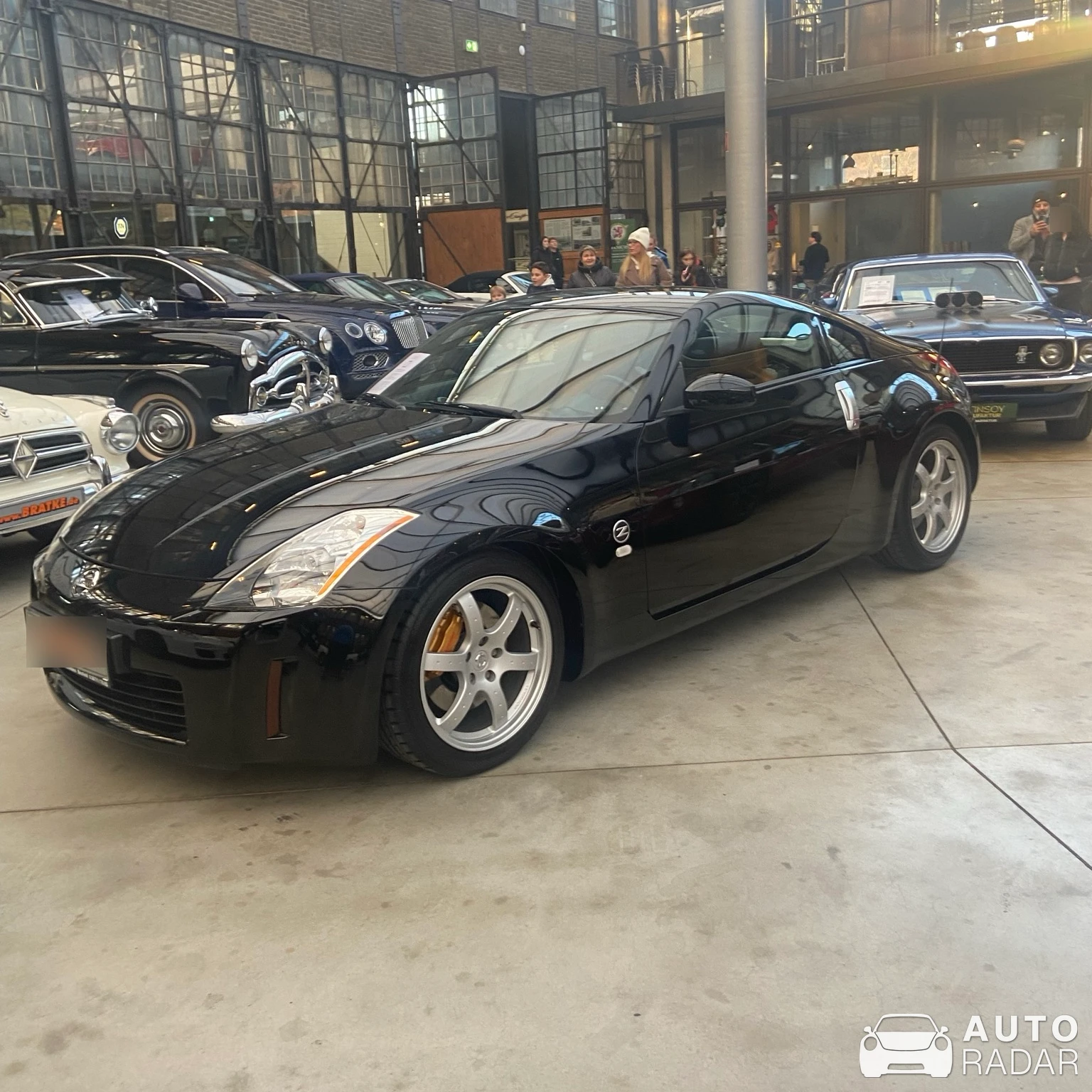 Nissan 350Z spotted in Düsseldorf, Deutschland