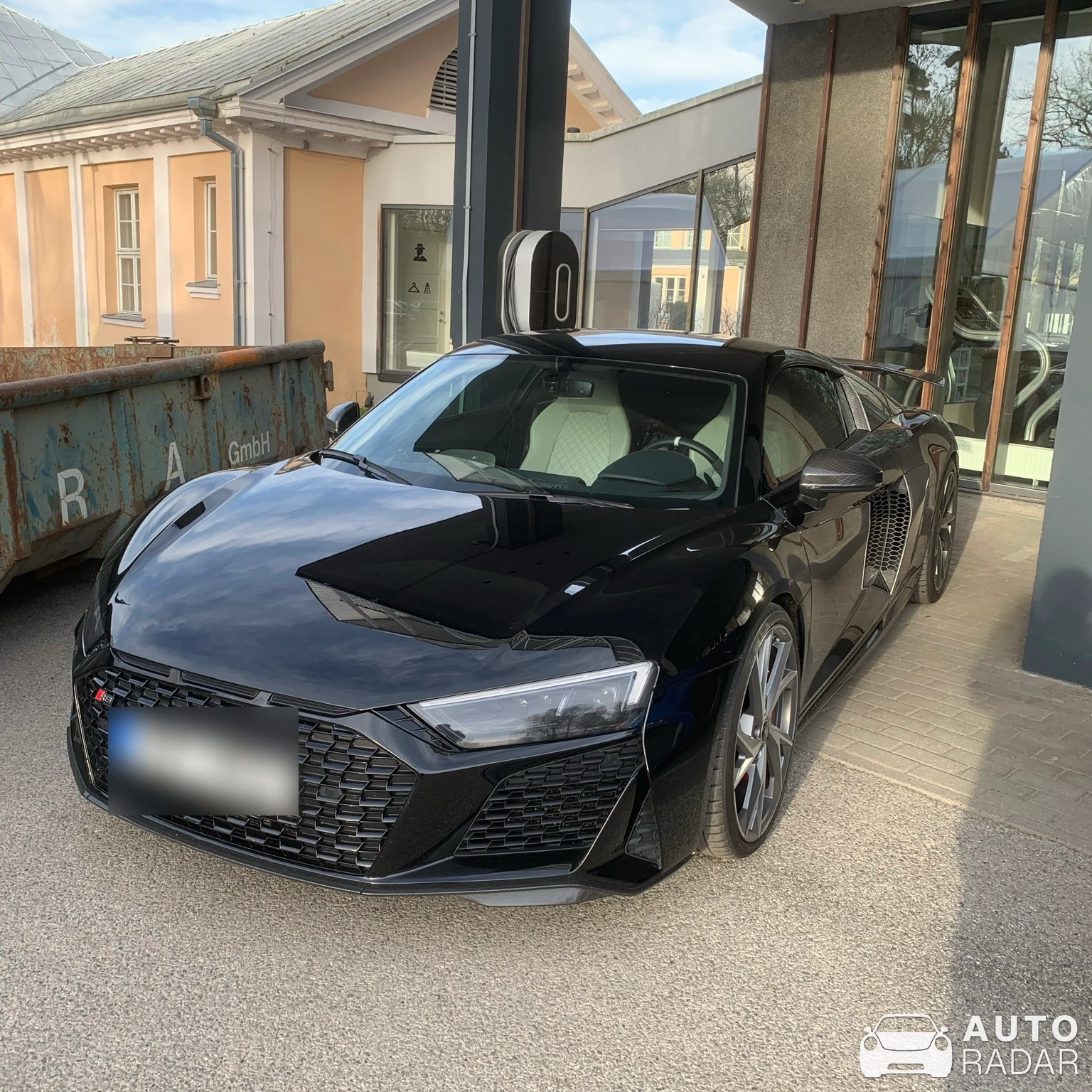 Audi R8 V10 xXx Performance spotted in Пярну