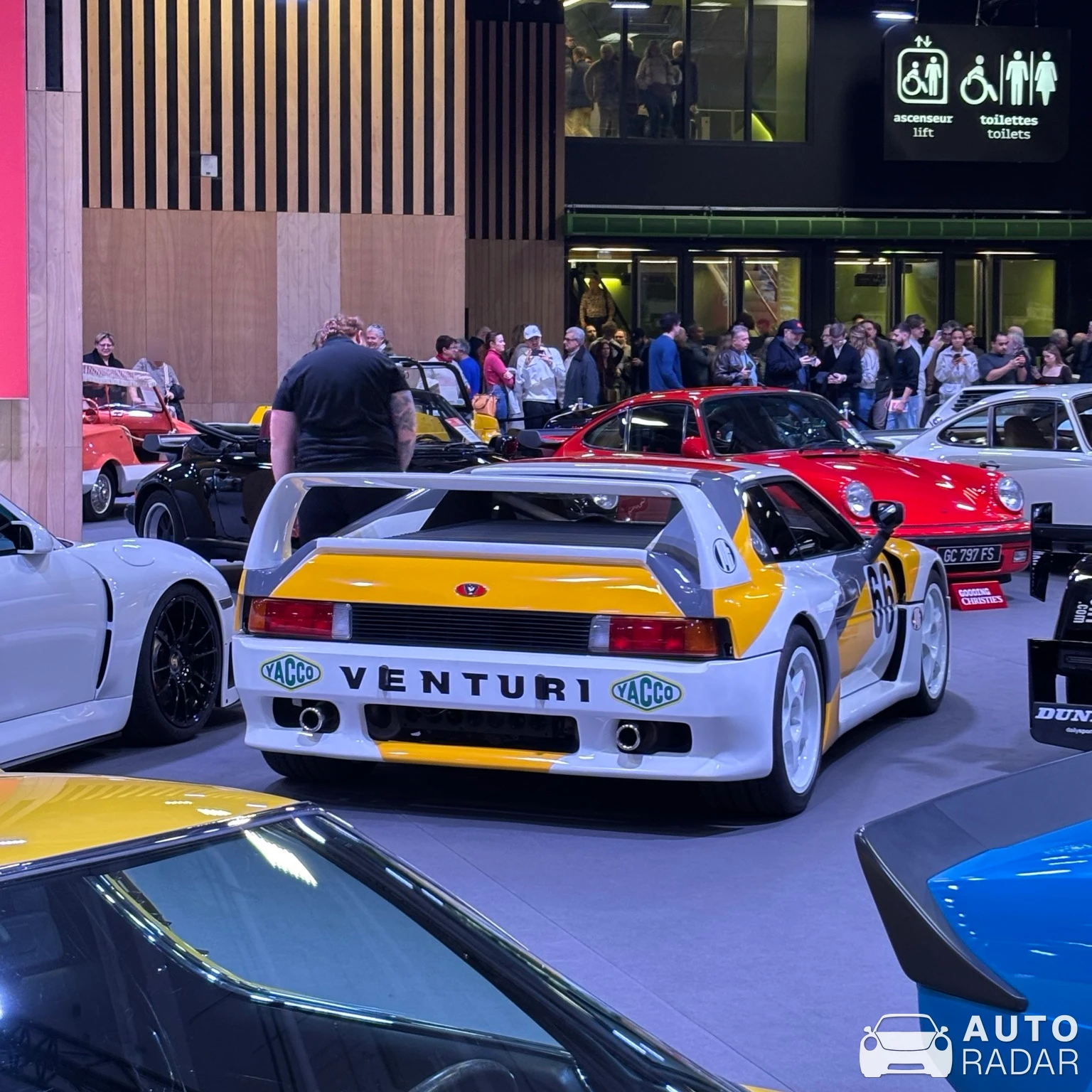Venturi 400 spotted in Vanves
