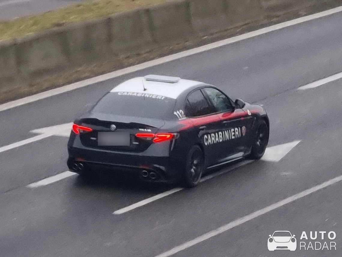 Alfa Romeo Giulia Quadrifoglio Carabinieri spotted in Milano