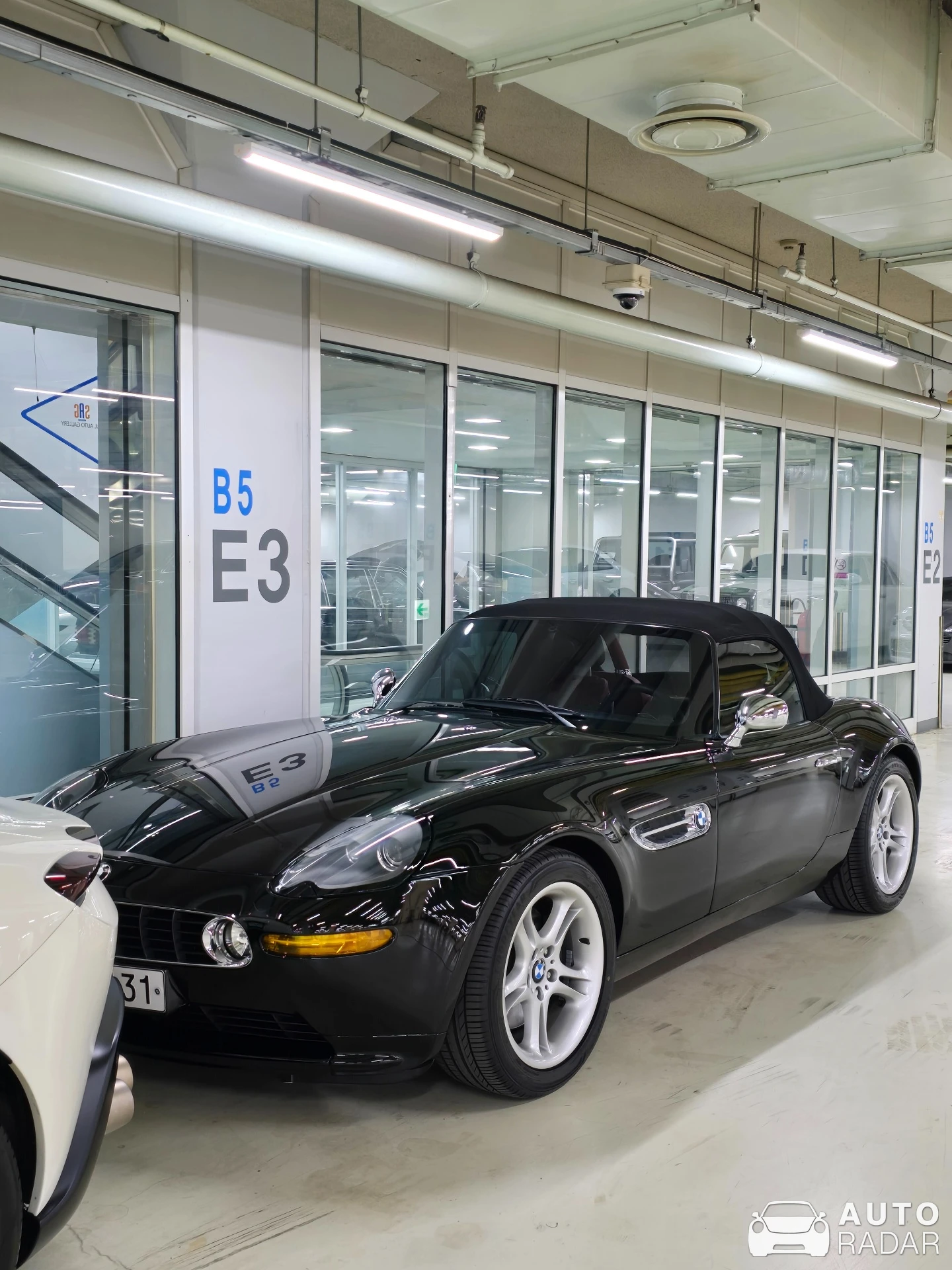 BMW Z8 spotted in Seocho District, South Korea