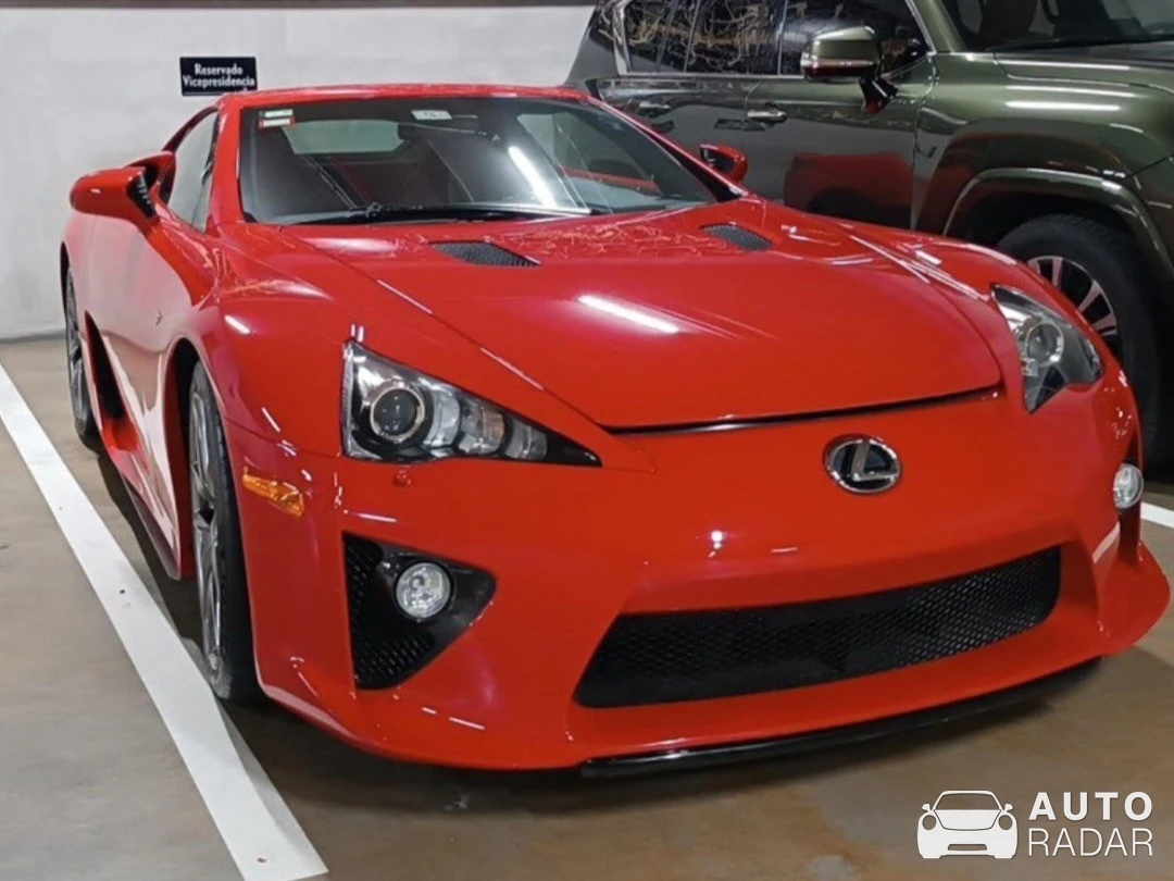 Lexus LFA spotted in Escazu, Costa Rica
