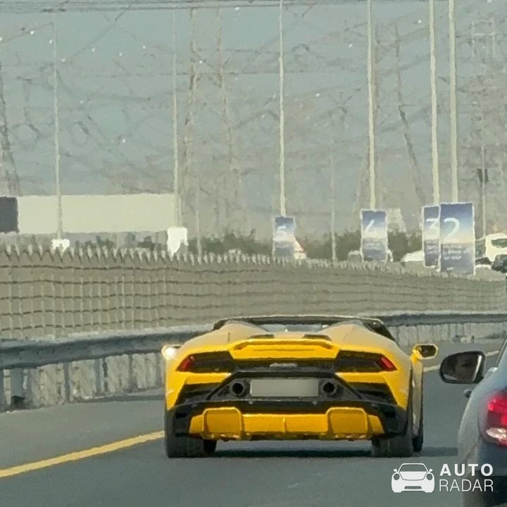 Lamborghini Huracán LP640-4 EVO Spyder spotted in Dubai, United Arab Emirates