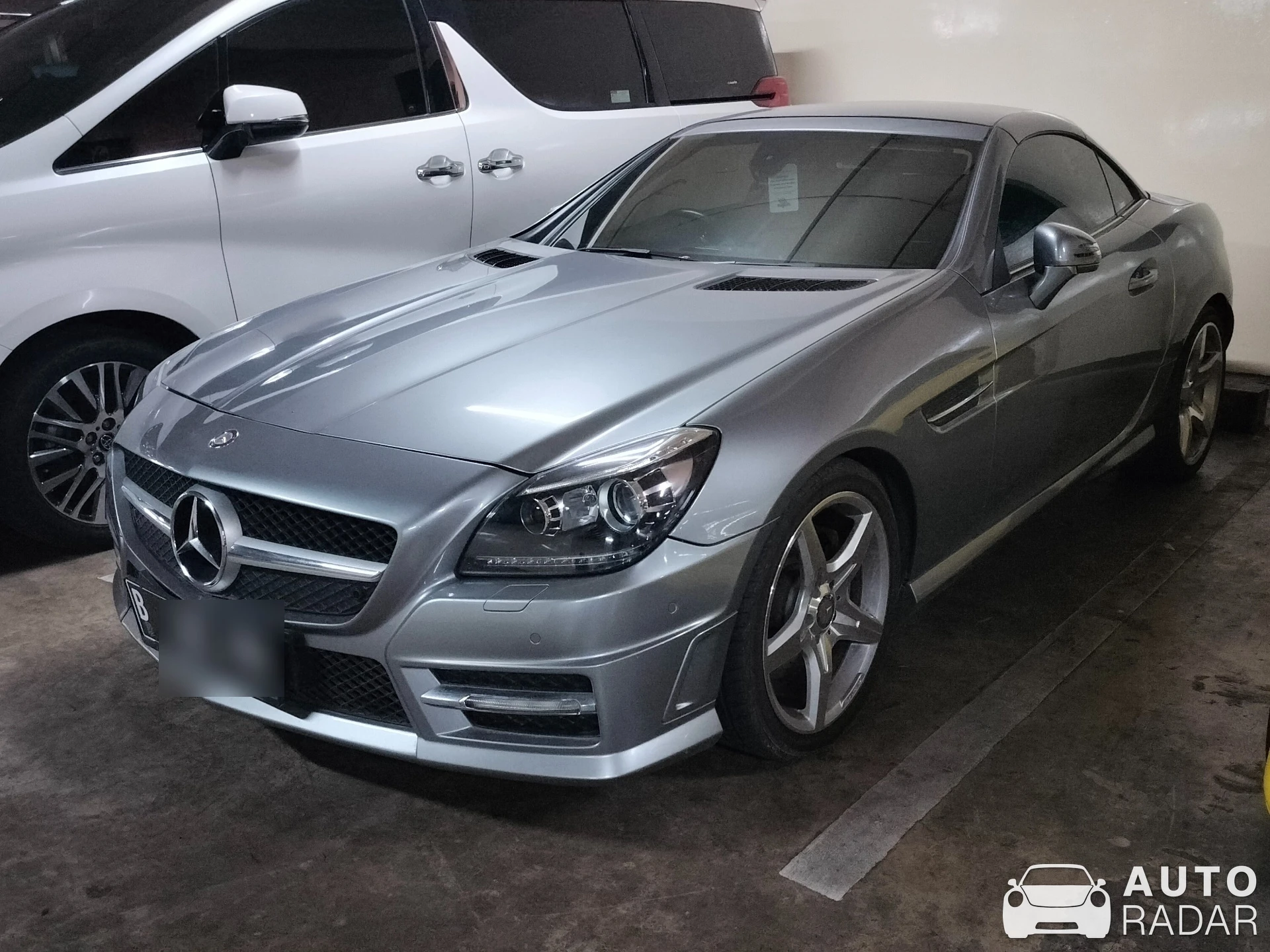 Mercedes-Benz SLK-Klasse R172 spotted in Kota Jakarta Pusat, Indonesia
