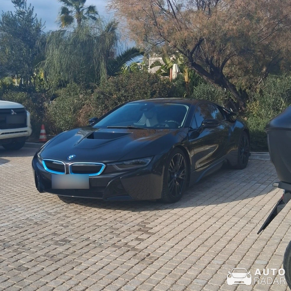 BMW i8 spotted in Glyfada, Greece