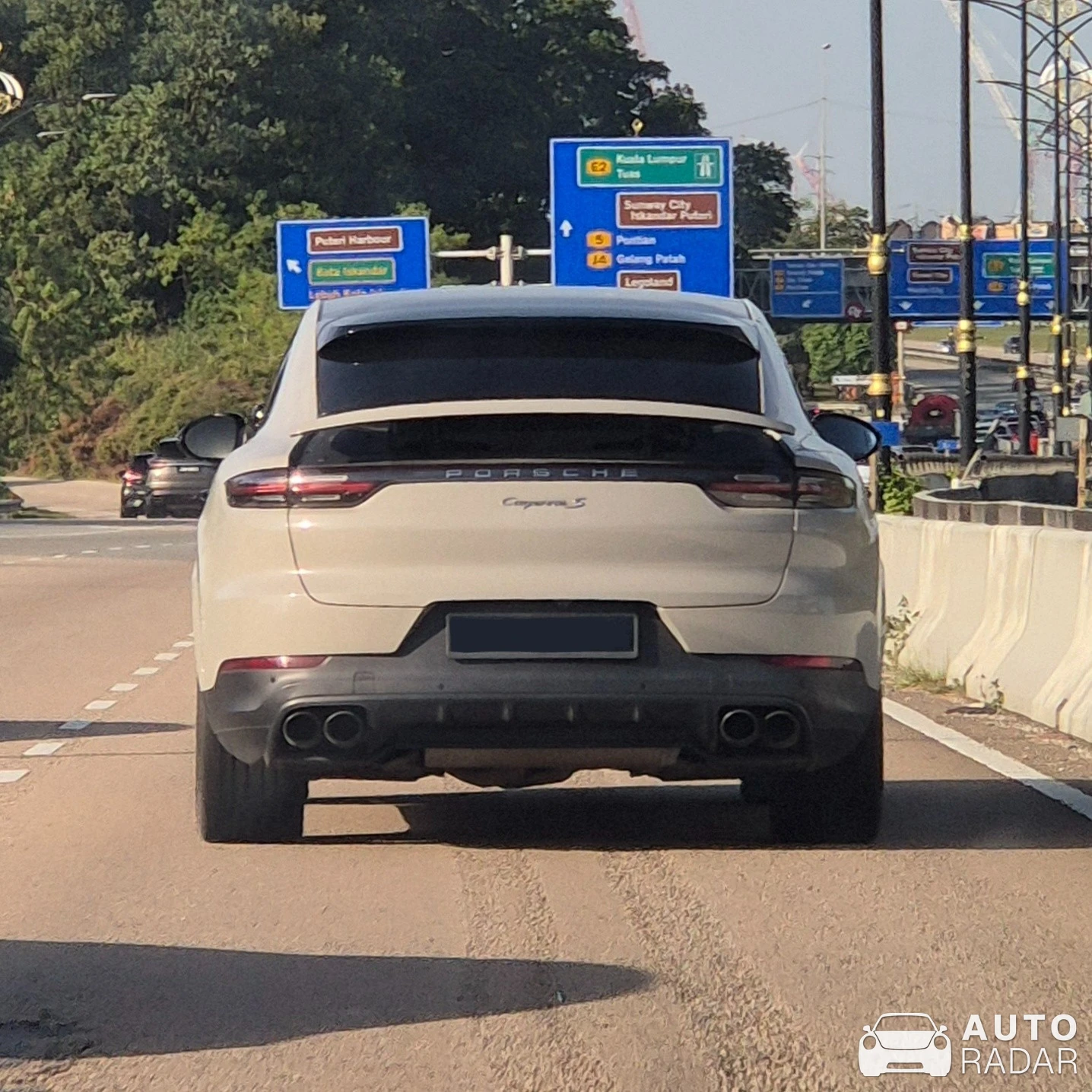 Porsche Cayenne Coupé S spotted in Iskandar Puteri, Malaysia