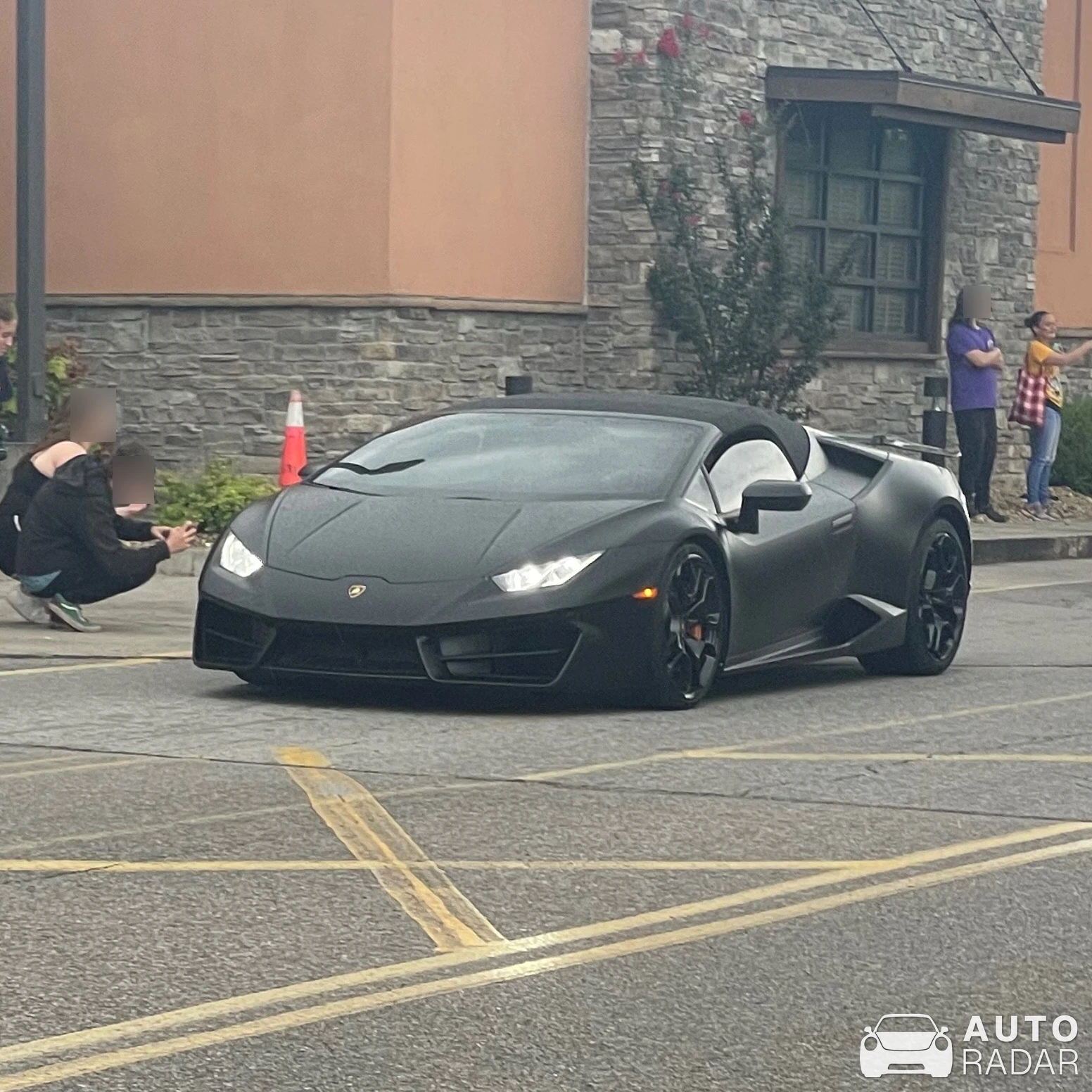 Lamborghini Huracán LP580-2 Spyder spotted in Knoxville, United States
