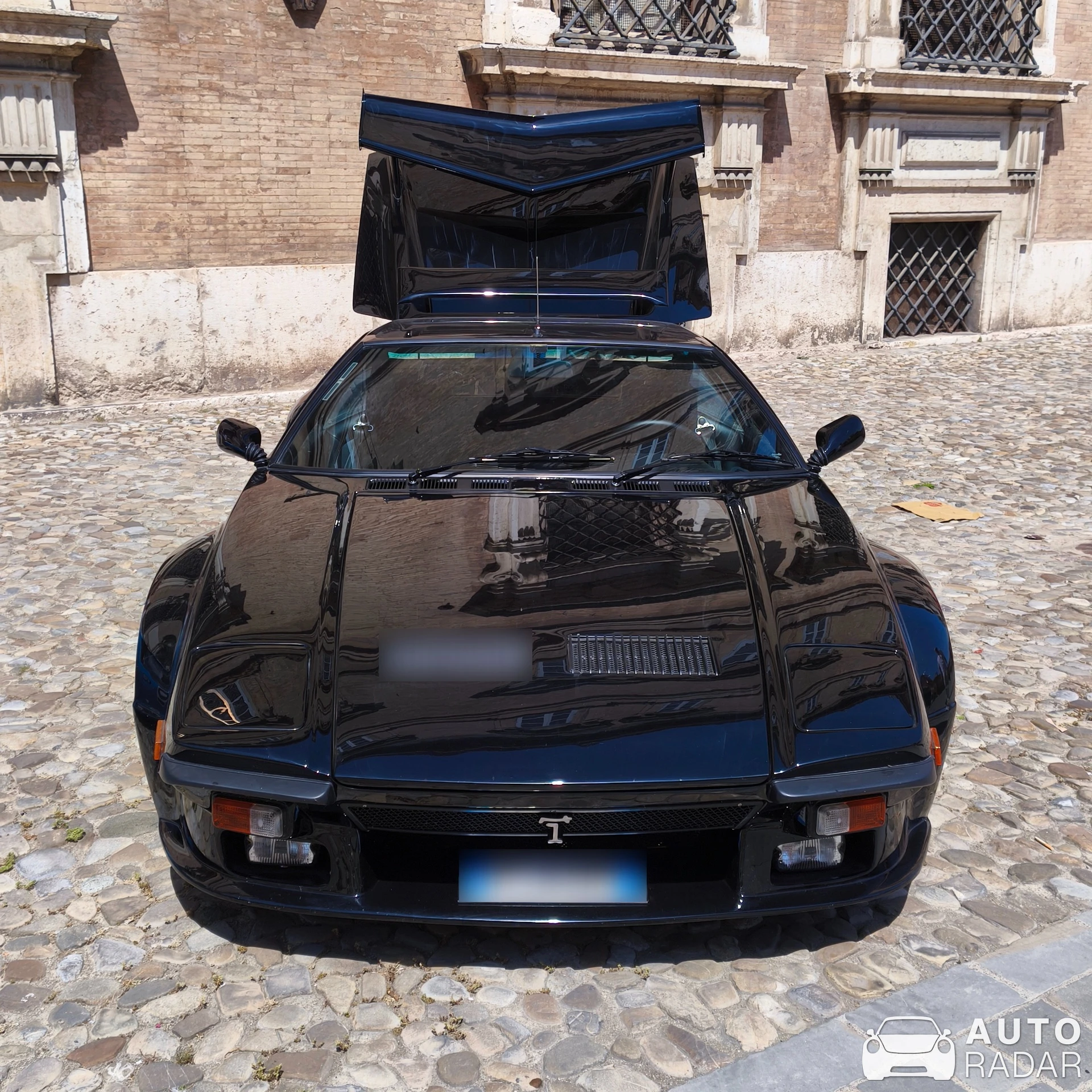 De Tomaso Pantera GT5 spotted in Modena