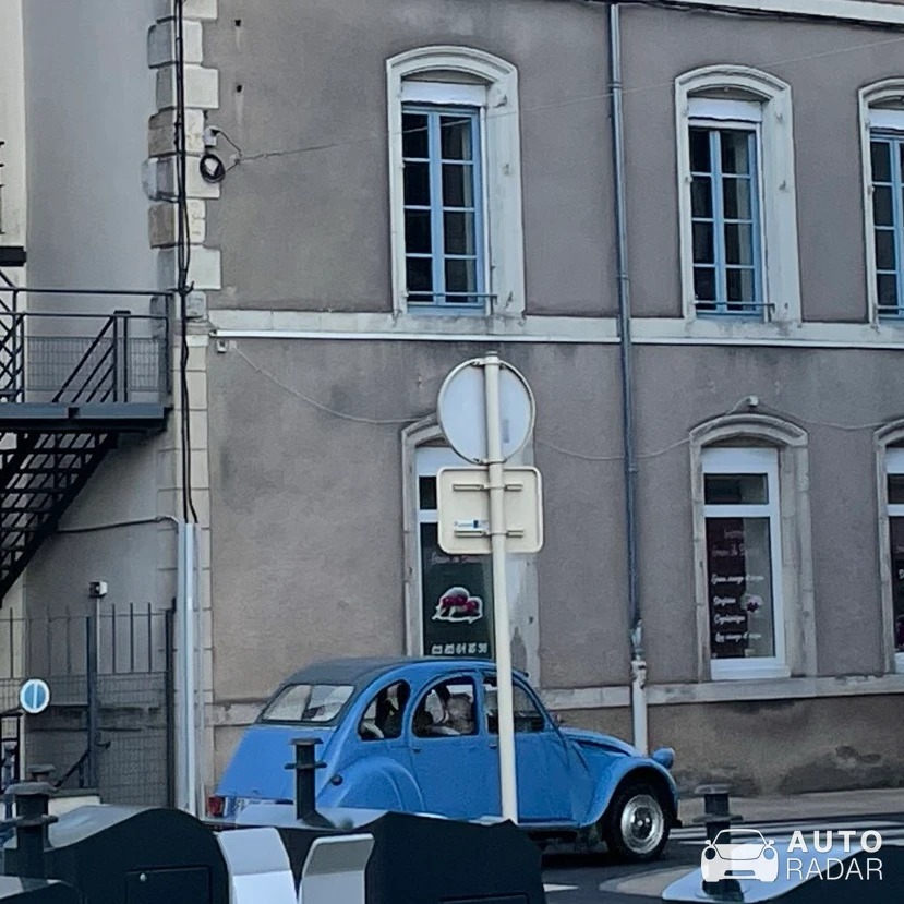 Citroën 2CV spotted in Toul, France