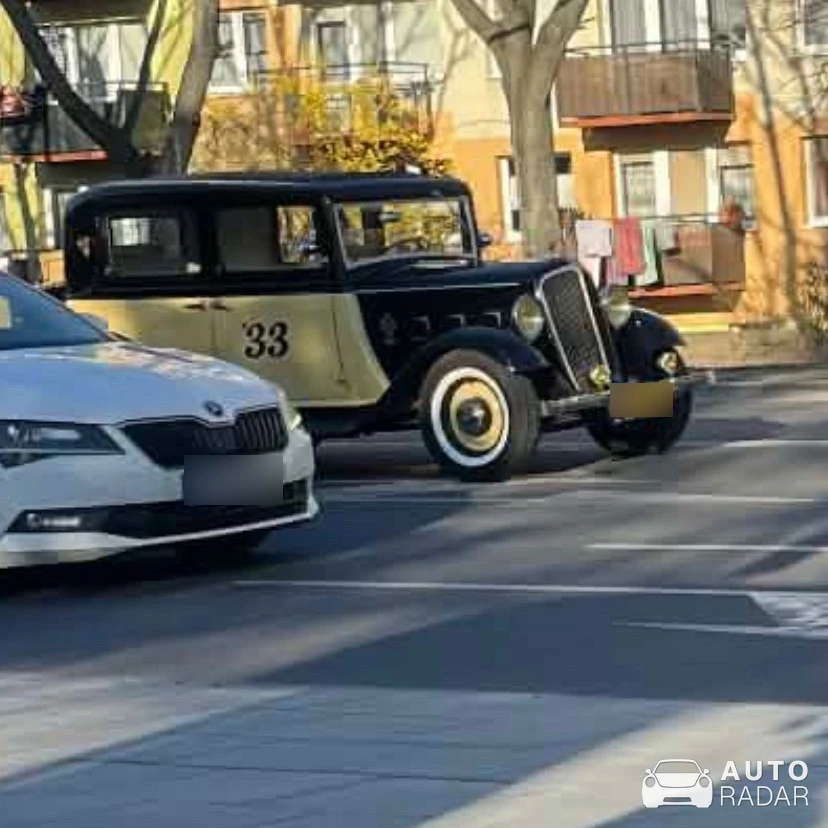 Renault Monaquatre spotted in Łódź