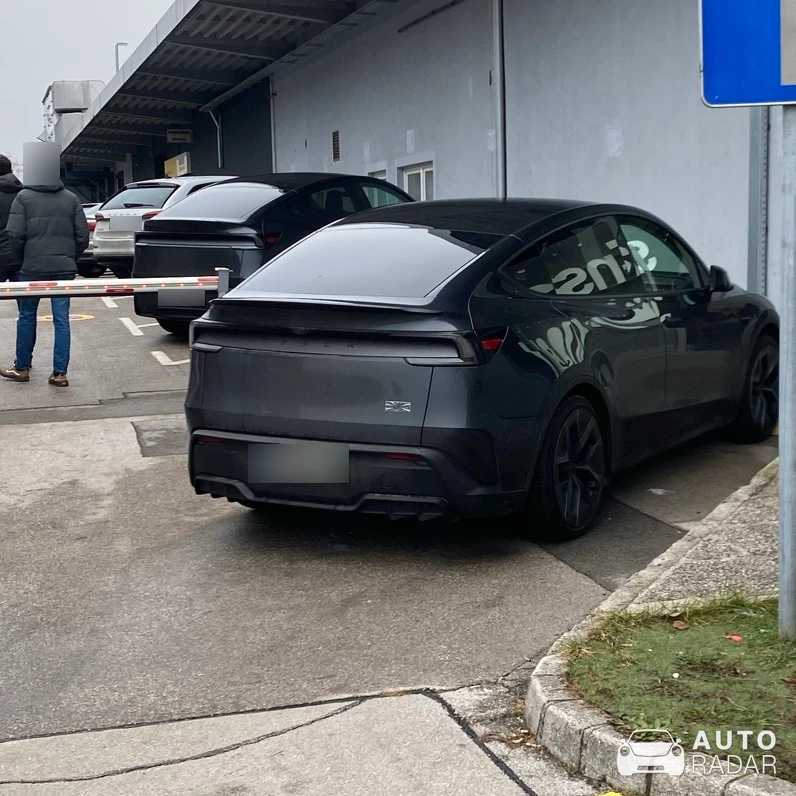 Tesla Model Y Juniper Performance spotted