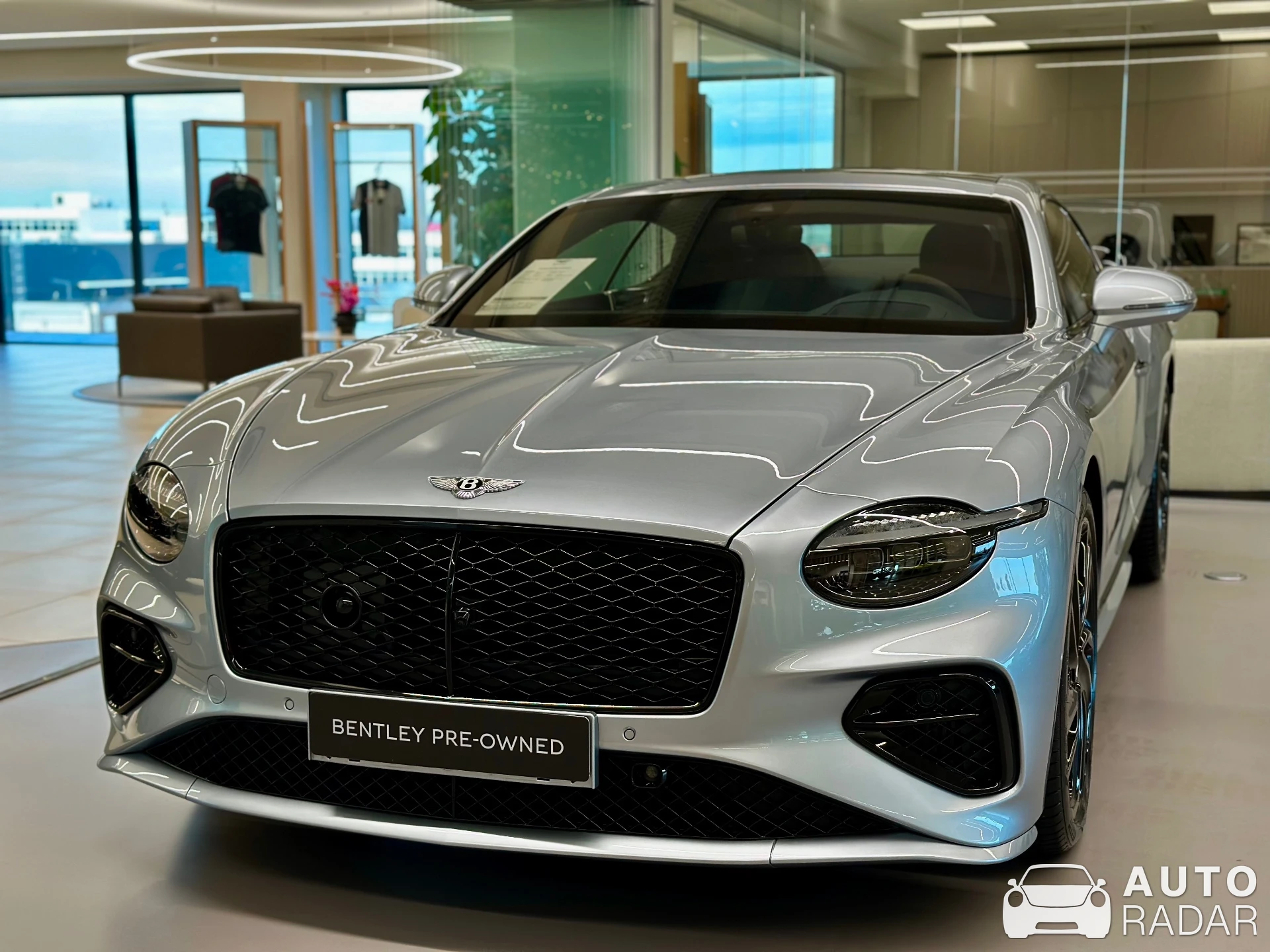 Bentley Continental GTC 2025 spotted in Rotterdam
