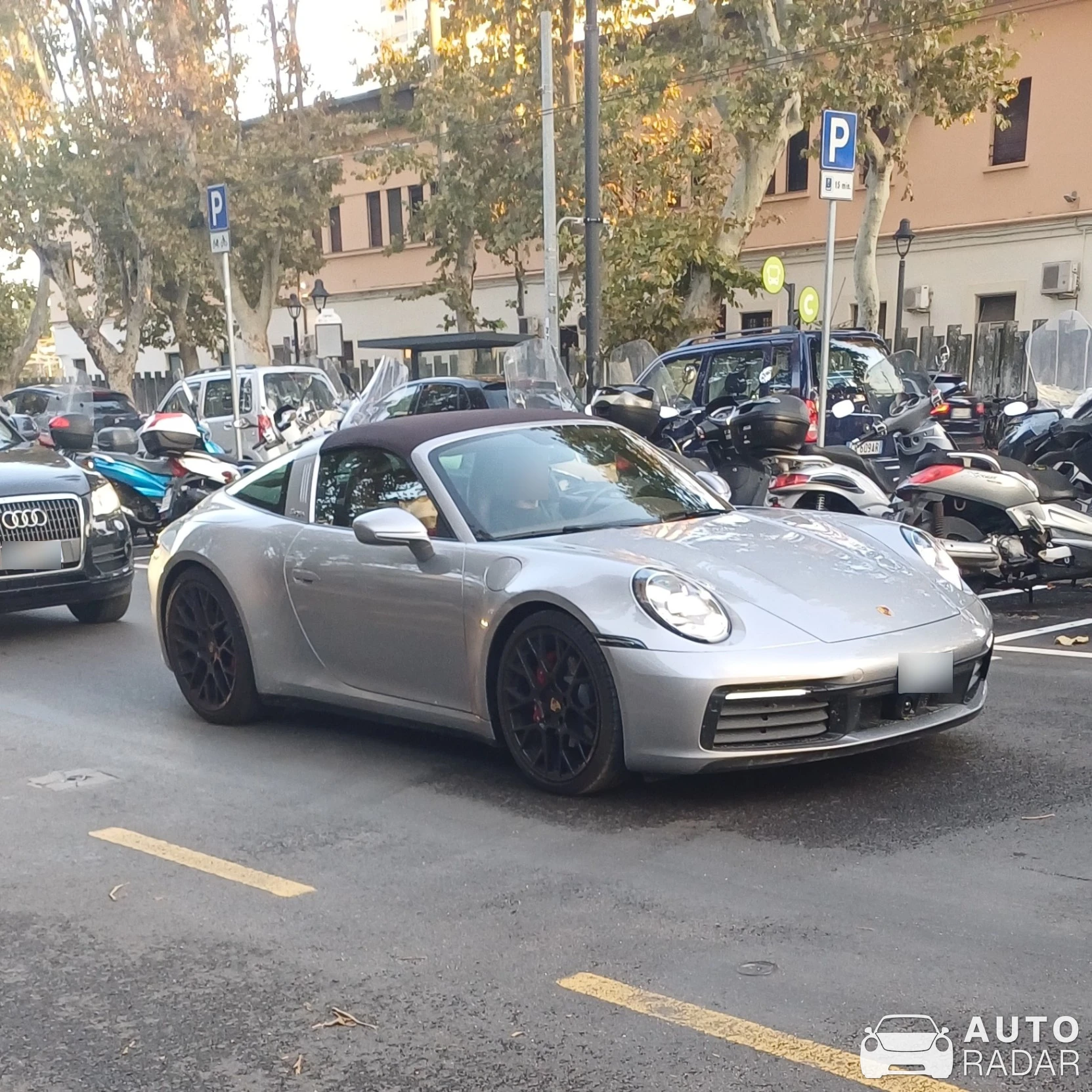 Porsche 992 Targa 4 MkI spotted in Rimini, Italy