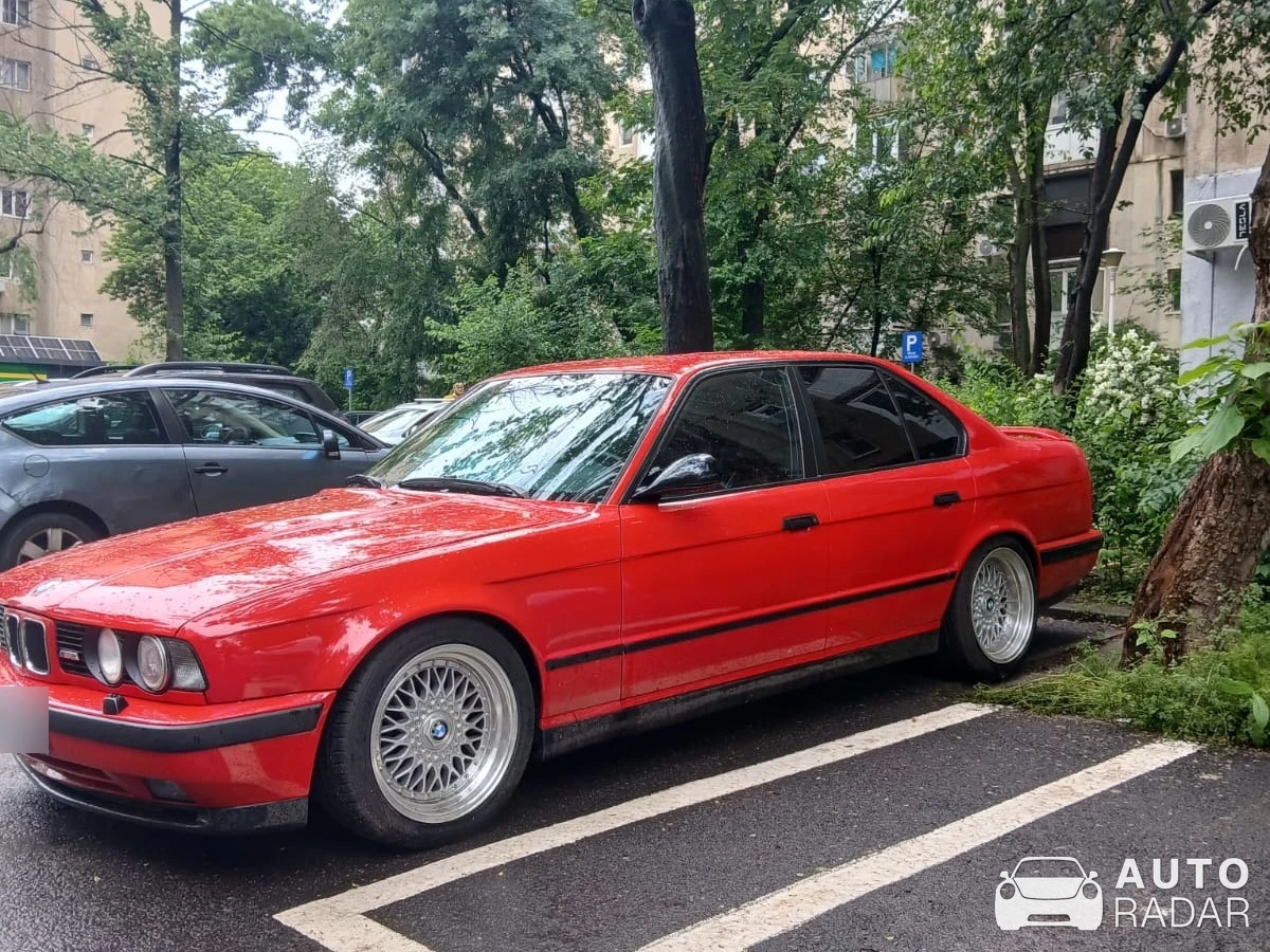 BMW M5 E34 spotted in Bucharest