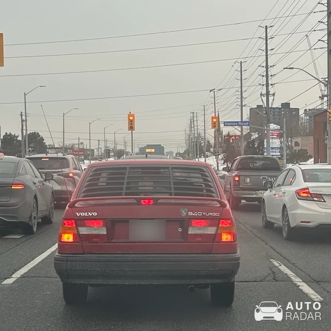 Volvo 940 Turbo spotted in Mississauga