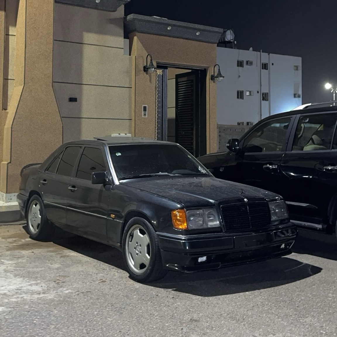 Mercedes-Benz 300E W123
