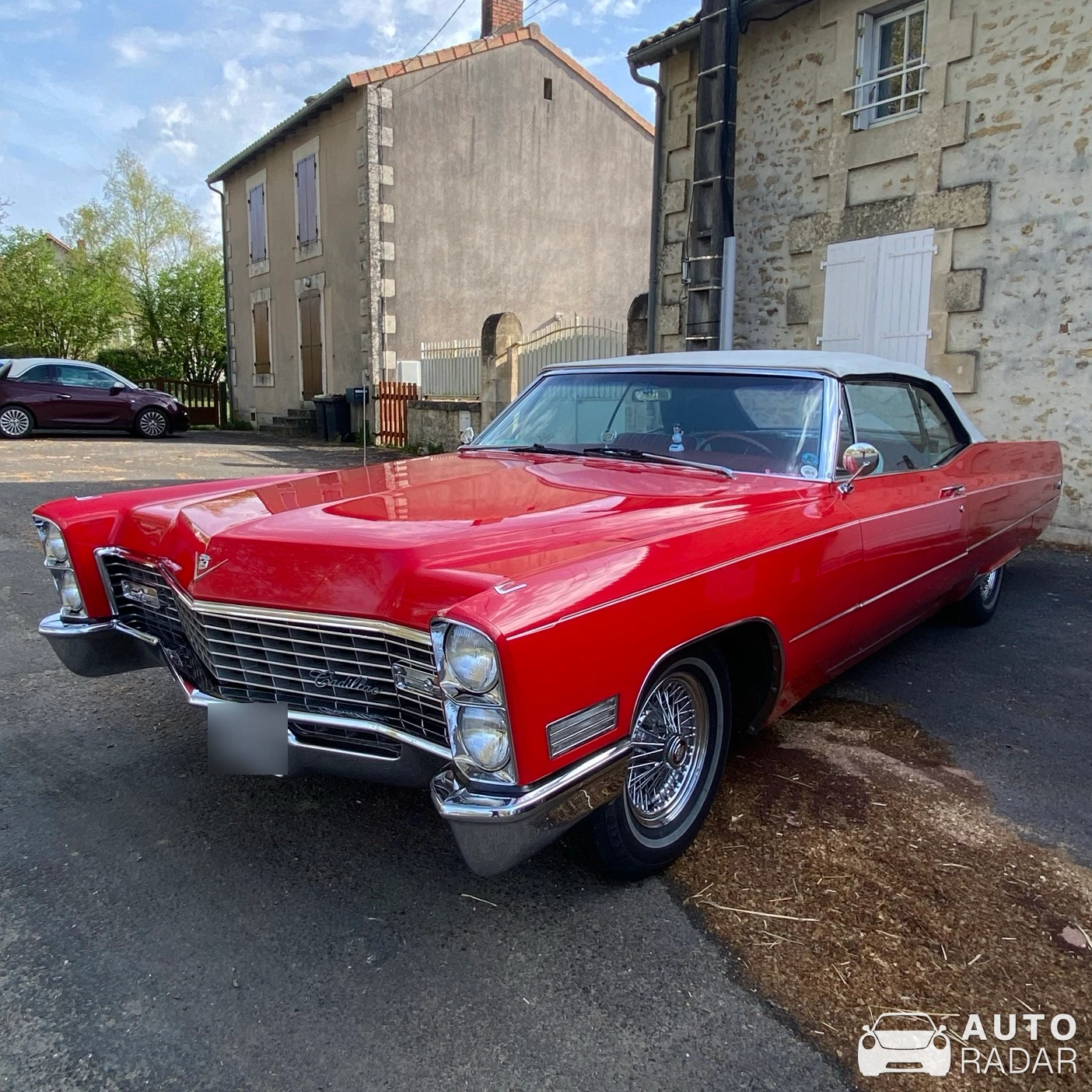 Cadillac DeVille Convertible spotted in Nieuil-l'Espoir