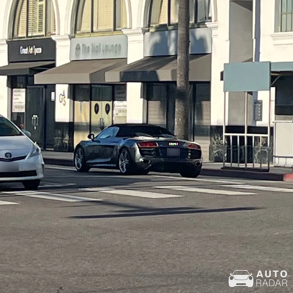 Audi R8 V10 Spyder spotted in Beverly Hills, United States