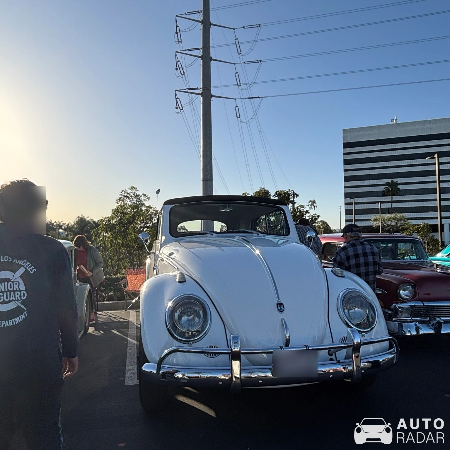 Volkswagen Beetle Convertible 'Huge Bug' spotted in El Segundo