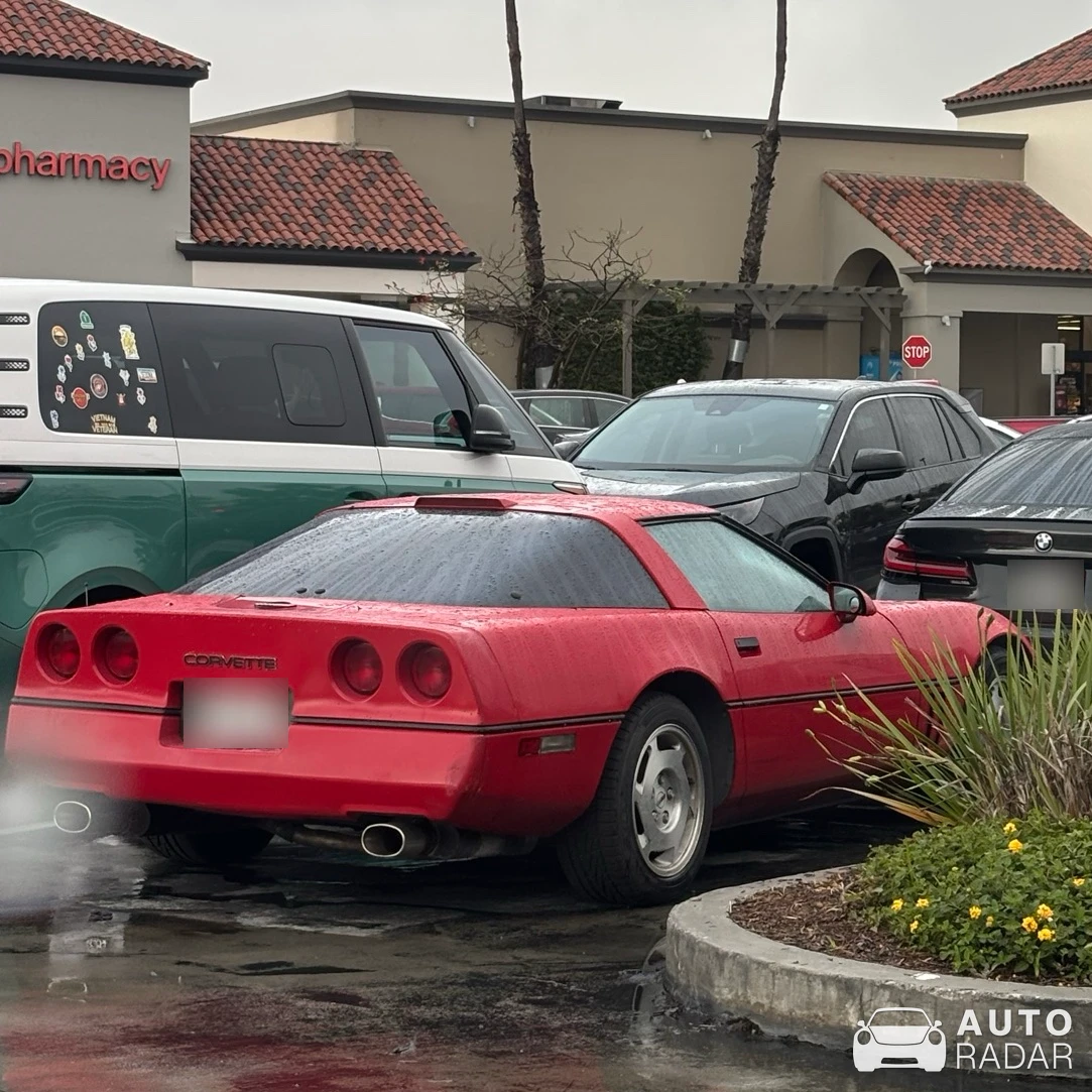 Chevrolet Corvette C4 spotted in Hermosa Beach, United States