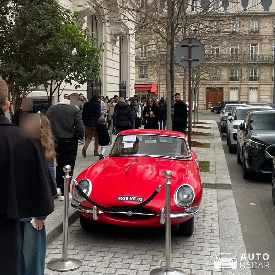 Jaguar E-Type spotted in Paris, France
