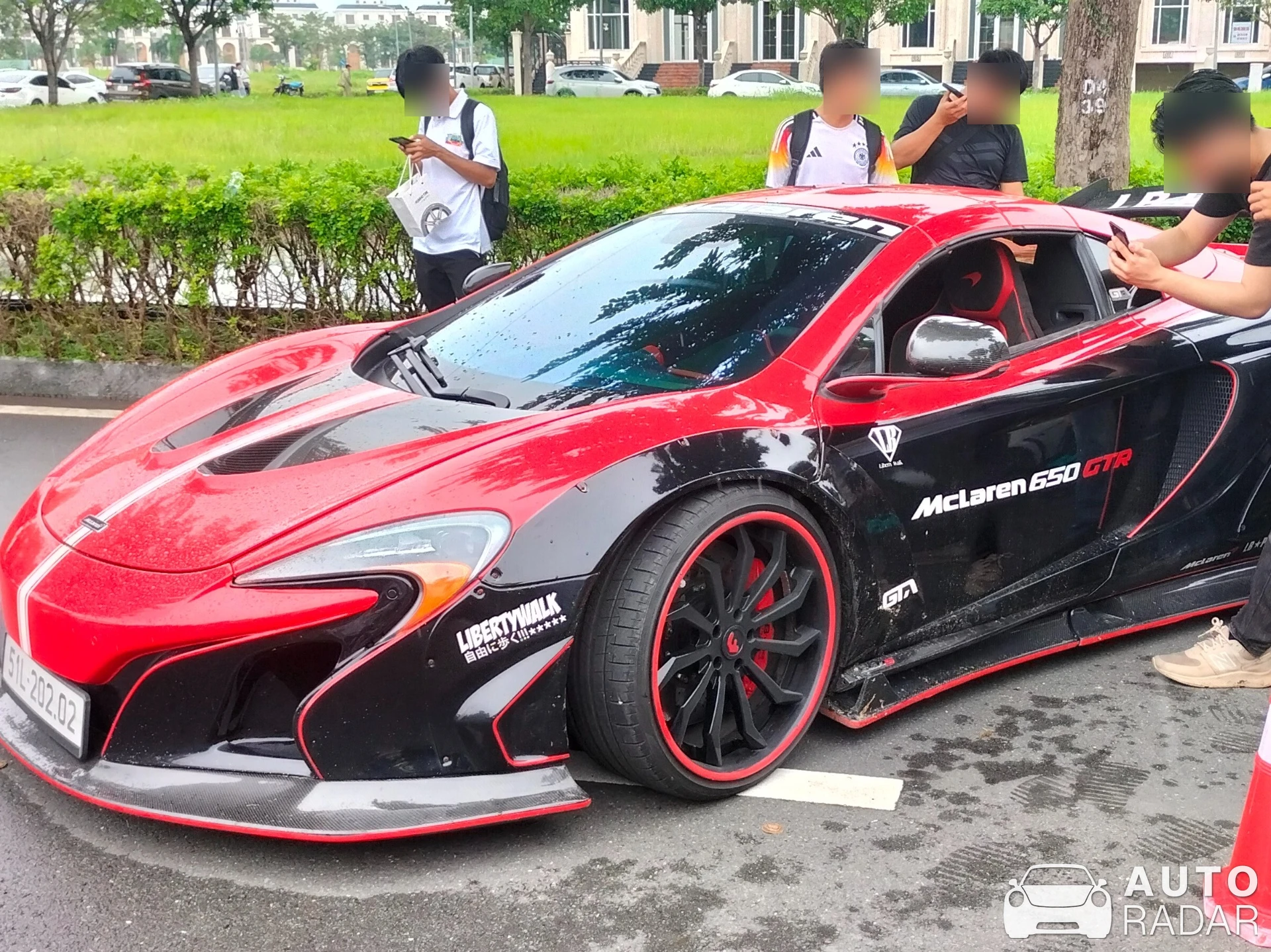 McLaren 650S Spider Liberty Walk spotted in Thủ Đức, Vietnam