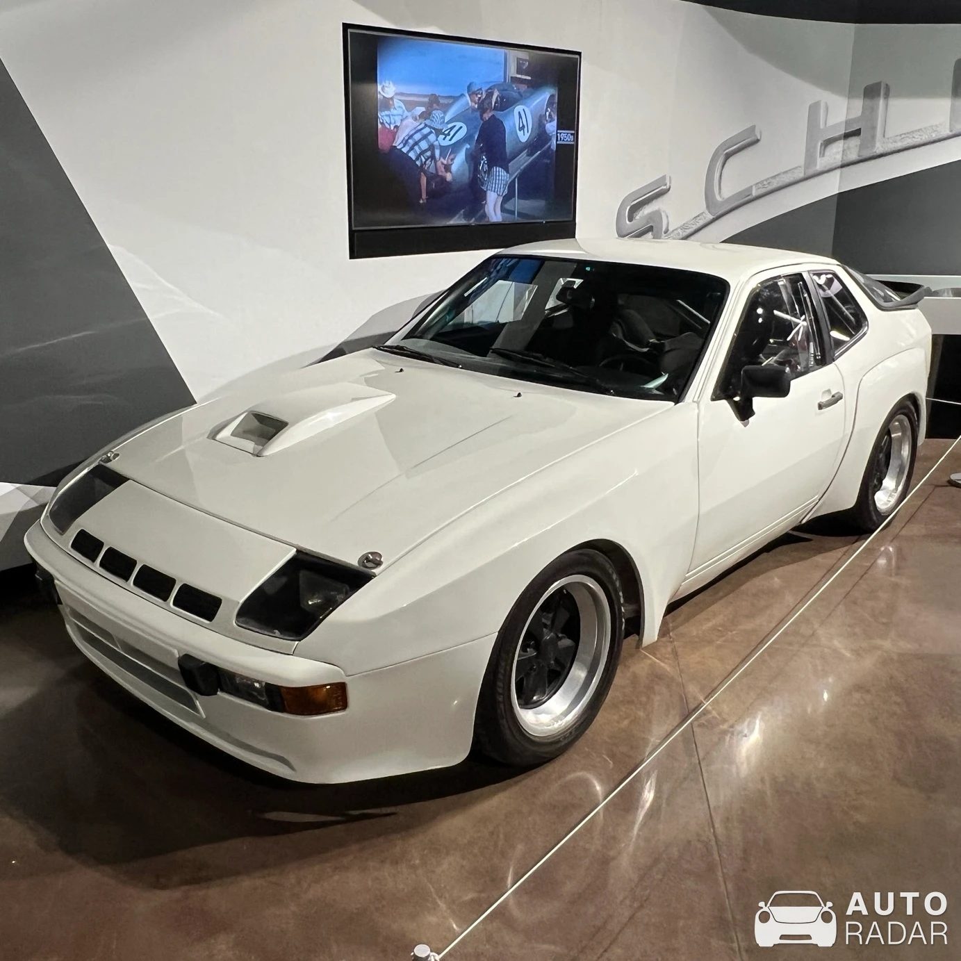 Porsche 924 Carrera GTS spotted in Santa Clarita