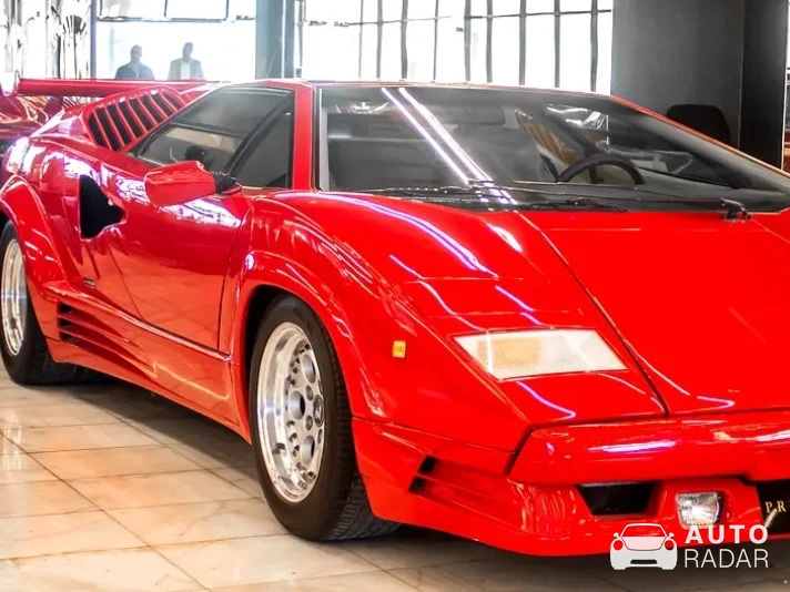 Lamborghini Countach LP5000 S spotted in Dubai, United Arab Emirates