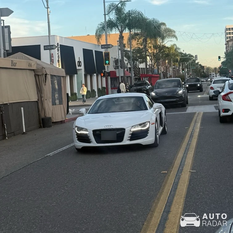 Audi R8 V10 spotted in Beverly Hills, United States