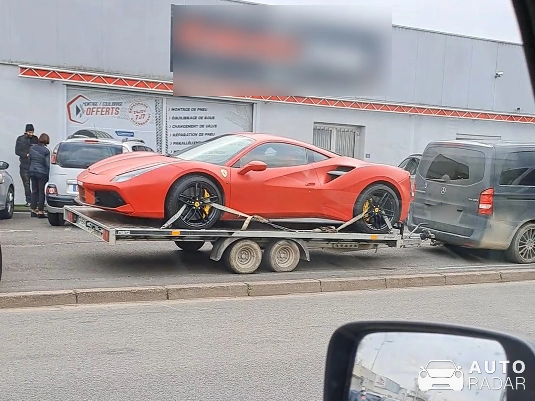 Ferrari 488 GTB spotted in Joué-lès-Tours, France