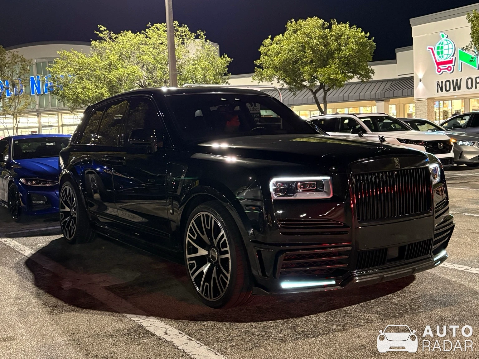 Rolls-Royce Cullinan Mansory spotted in Hollywood, Estados Unidos