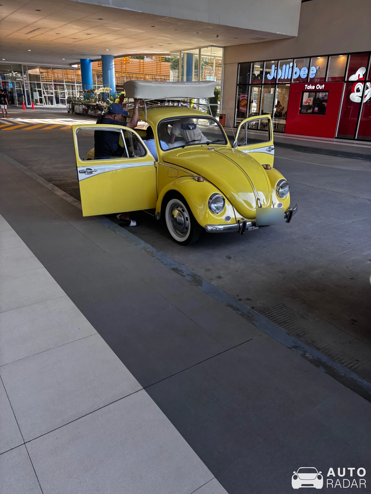 Volkswagen Beetle spotted in Cauayan City