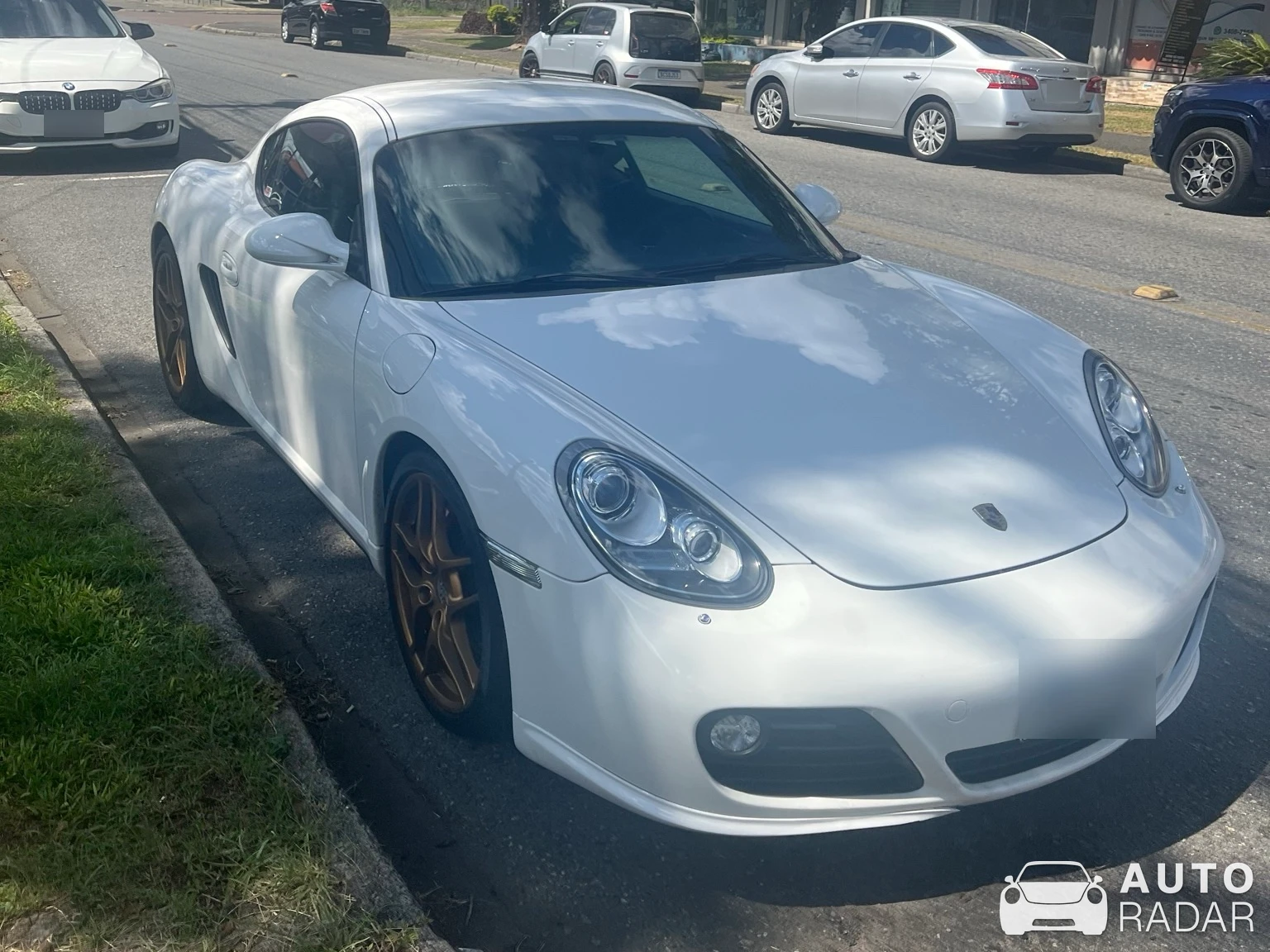 Porsche 987 Cayman spotted in Curitiba