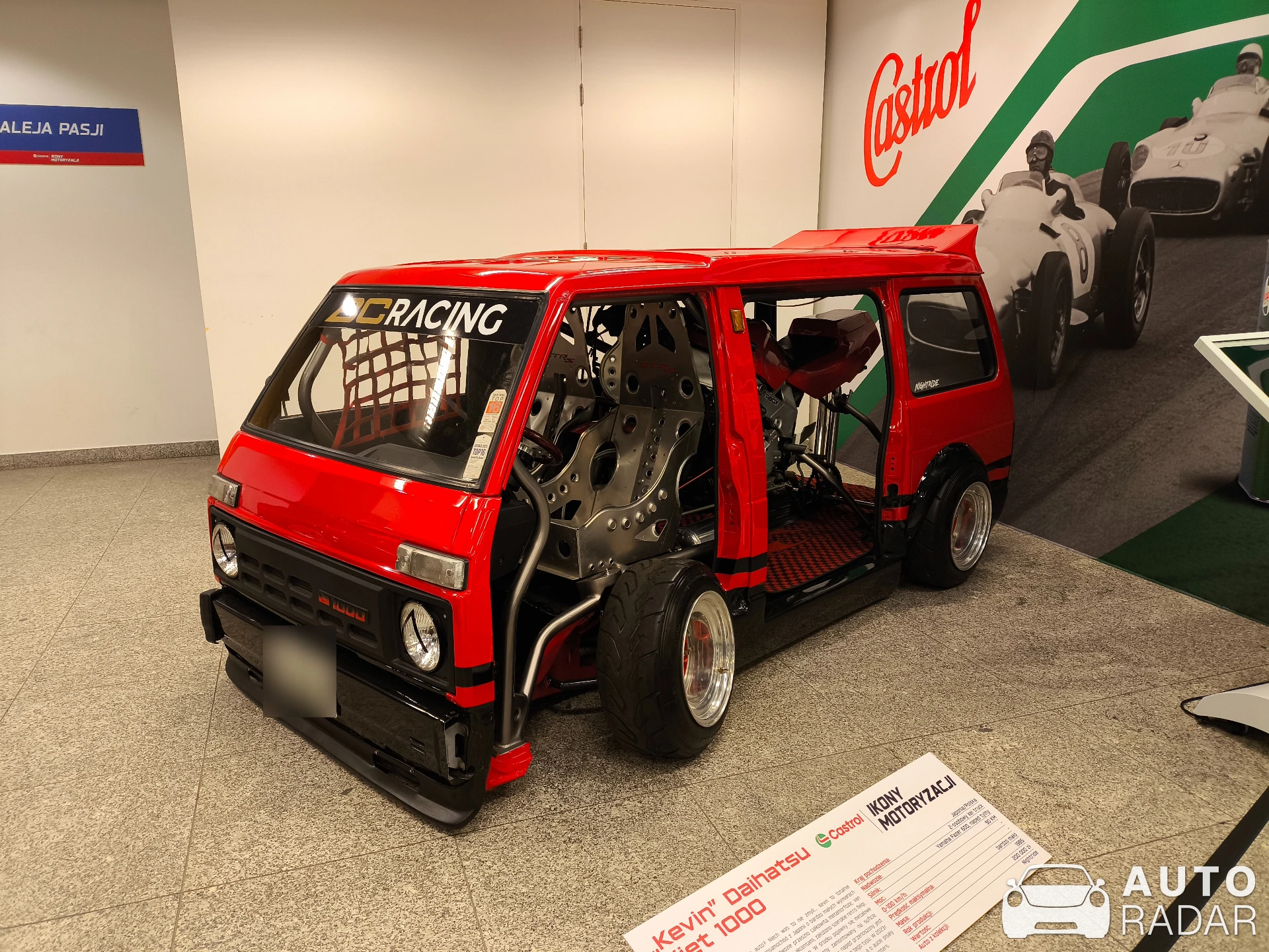 Daihatsu Hijet 1000 Nightride 'Kevin' spotted in Warszawa