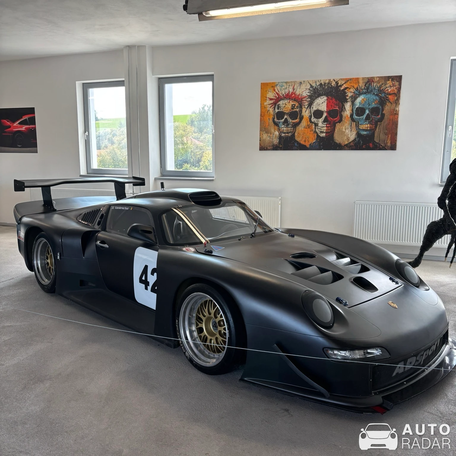 Porsche 993 GT1 spotted in Brezno