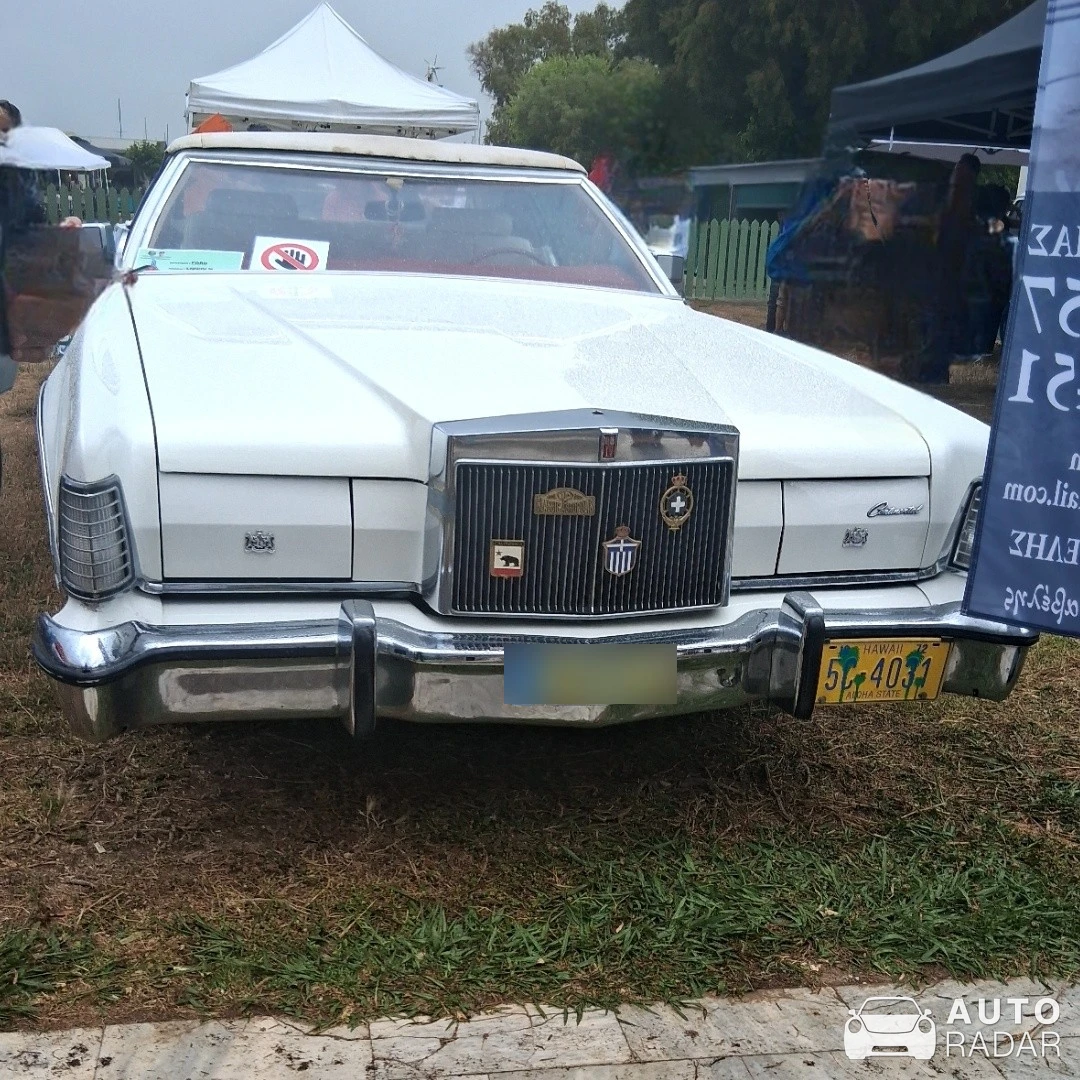 Lincoln Continental spotted in Alimos