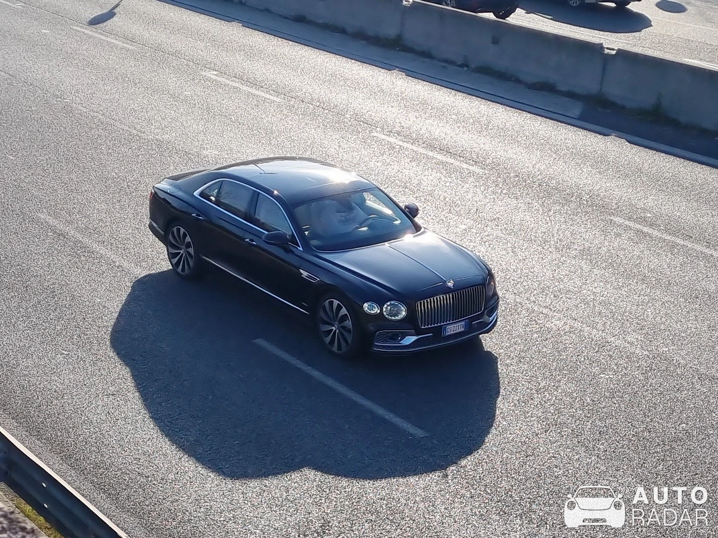 Bentley Flying Spur V8 2021 spotted in Milano, Italy