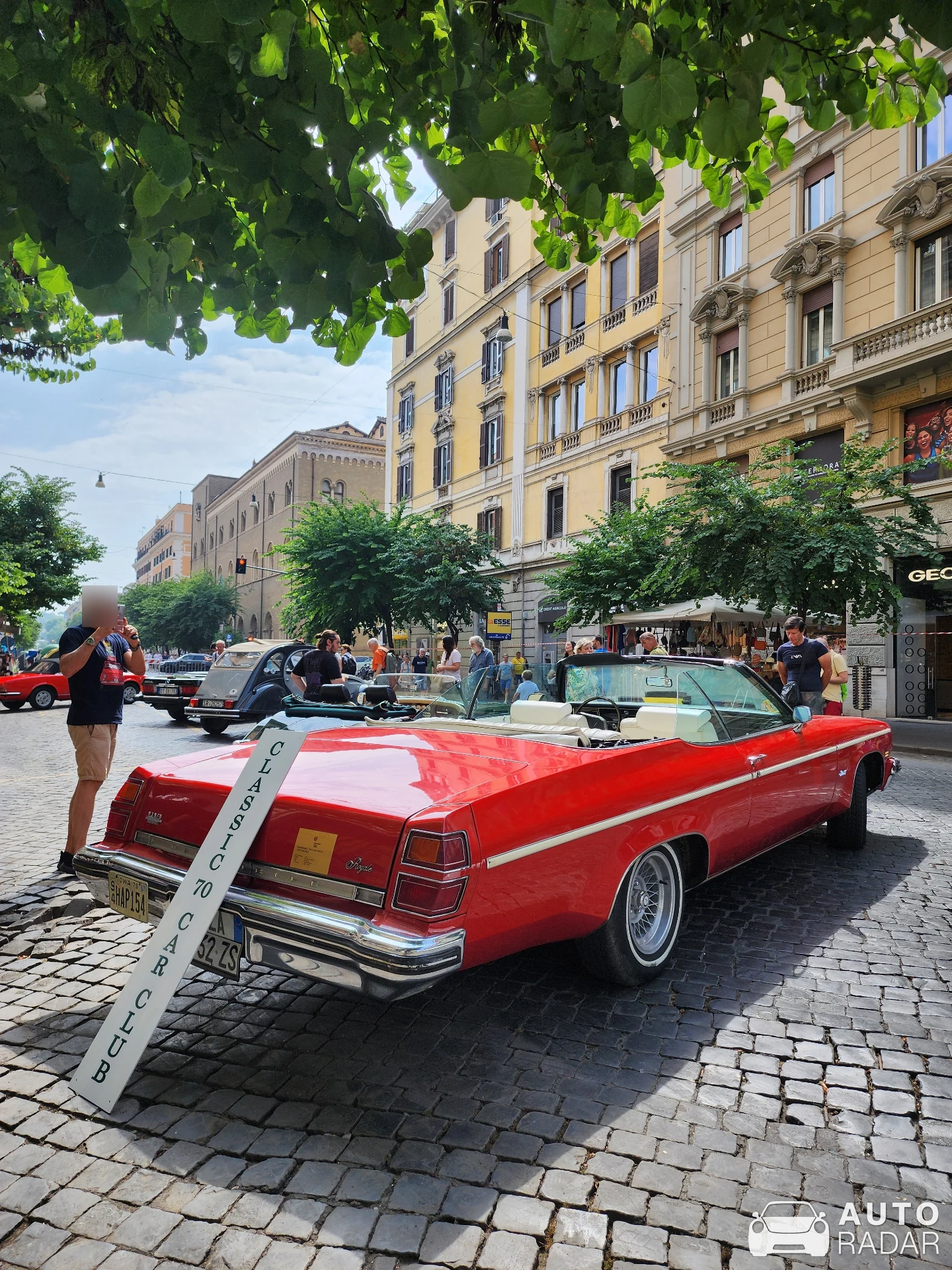 Oldsmobile Delta 88 Convertible spotted in Roma