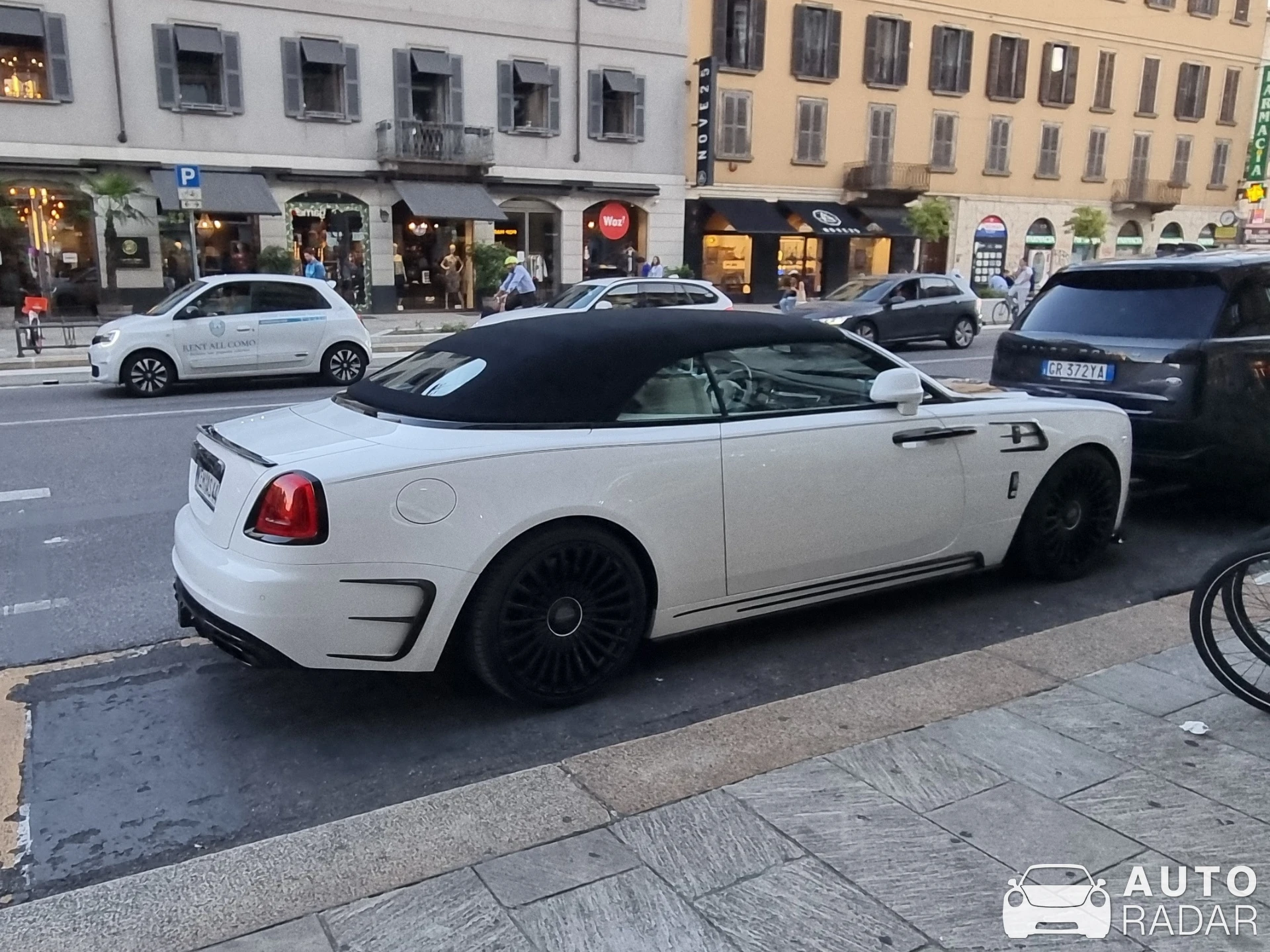 Rolls-Royce Dawn Mansory spotted in Milano