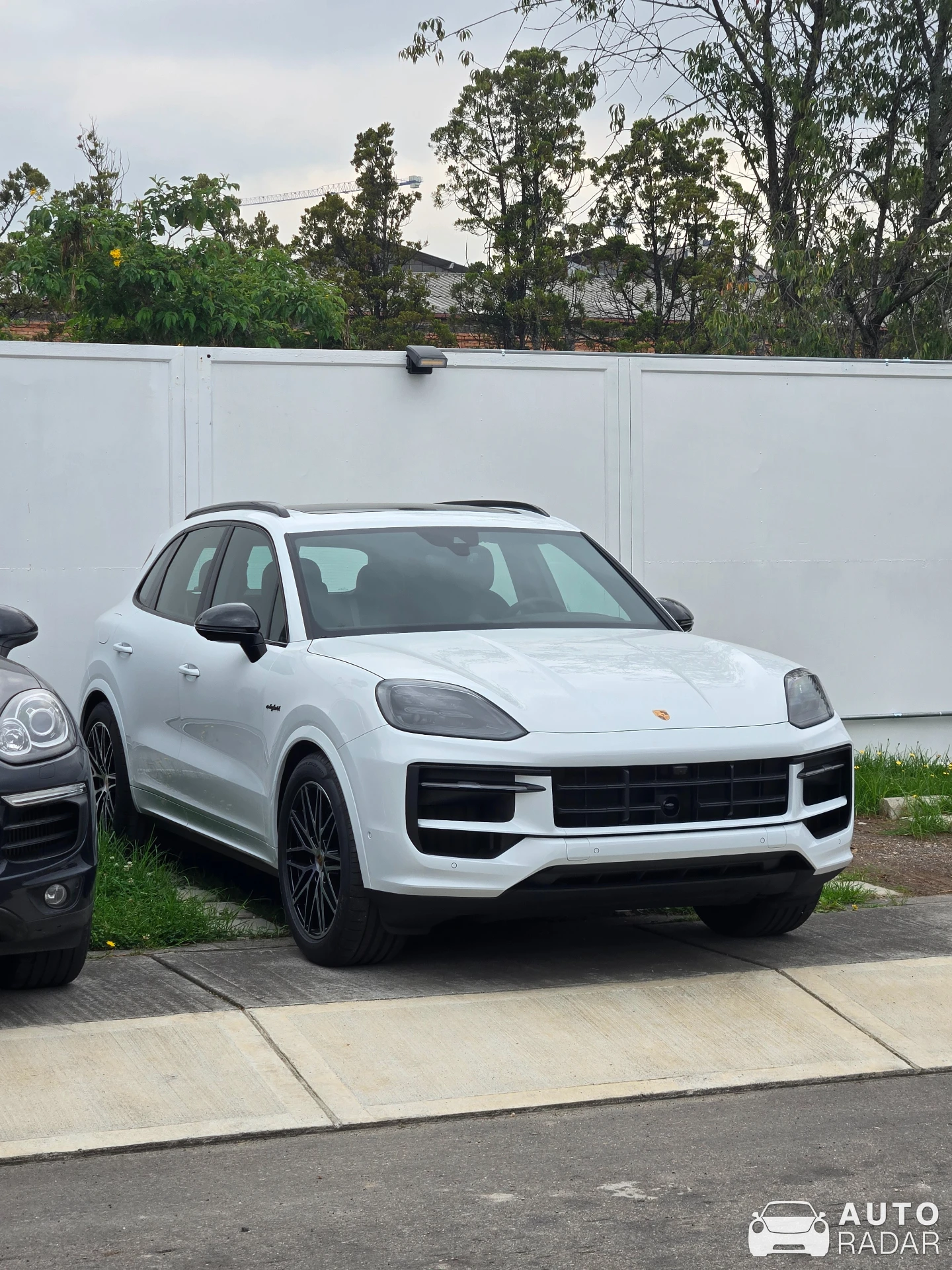 Porsche Cayenne Coupé E-Hybrid spotted in Bogotá, Colombia