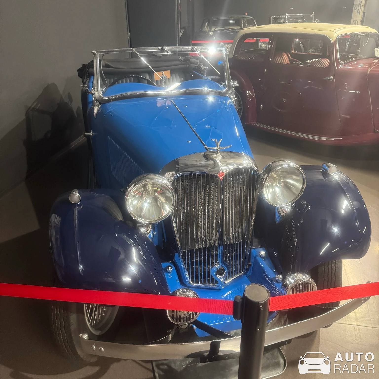 Jaguar SS2 spotted in Budapest