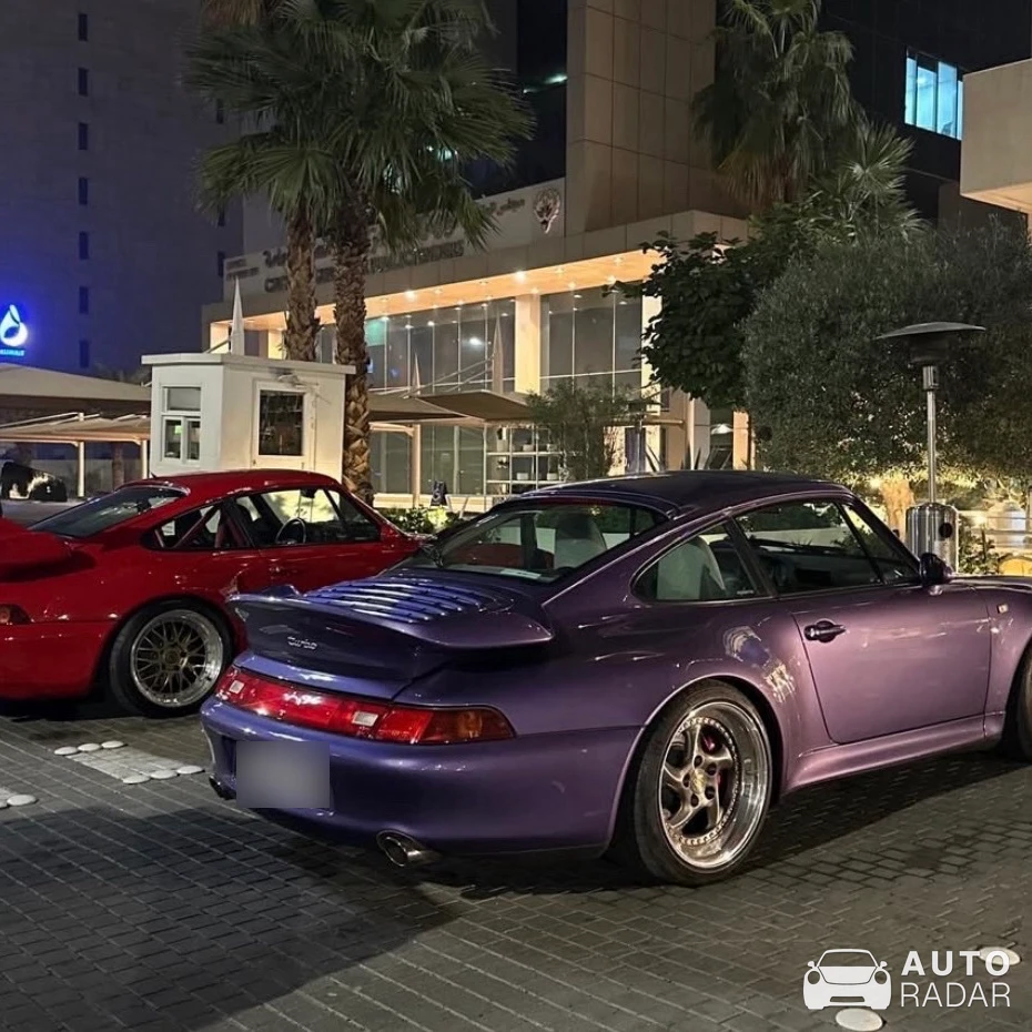 Porsche 993 Turbo S spotted in Kuwait City