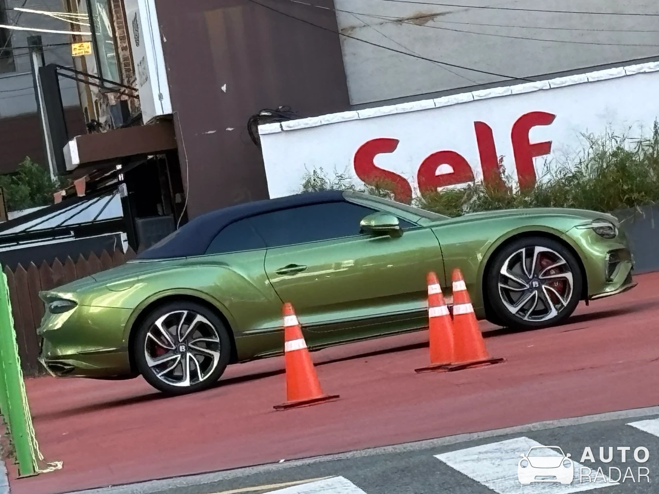 Bentley Continental GTC V8 2020 Mulliner spotted in Busan